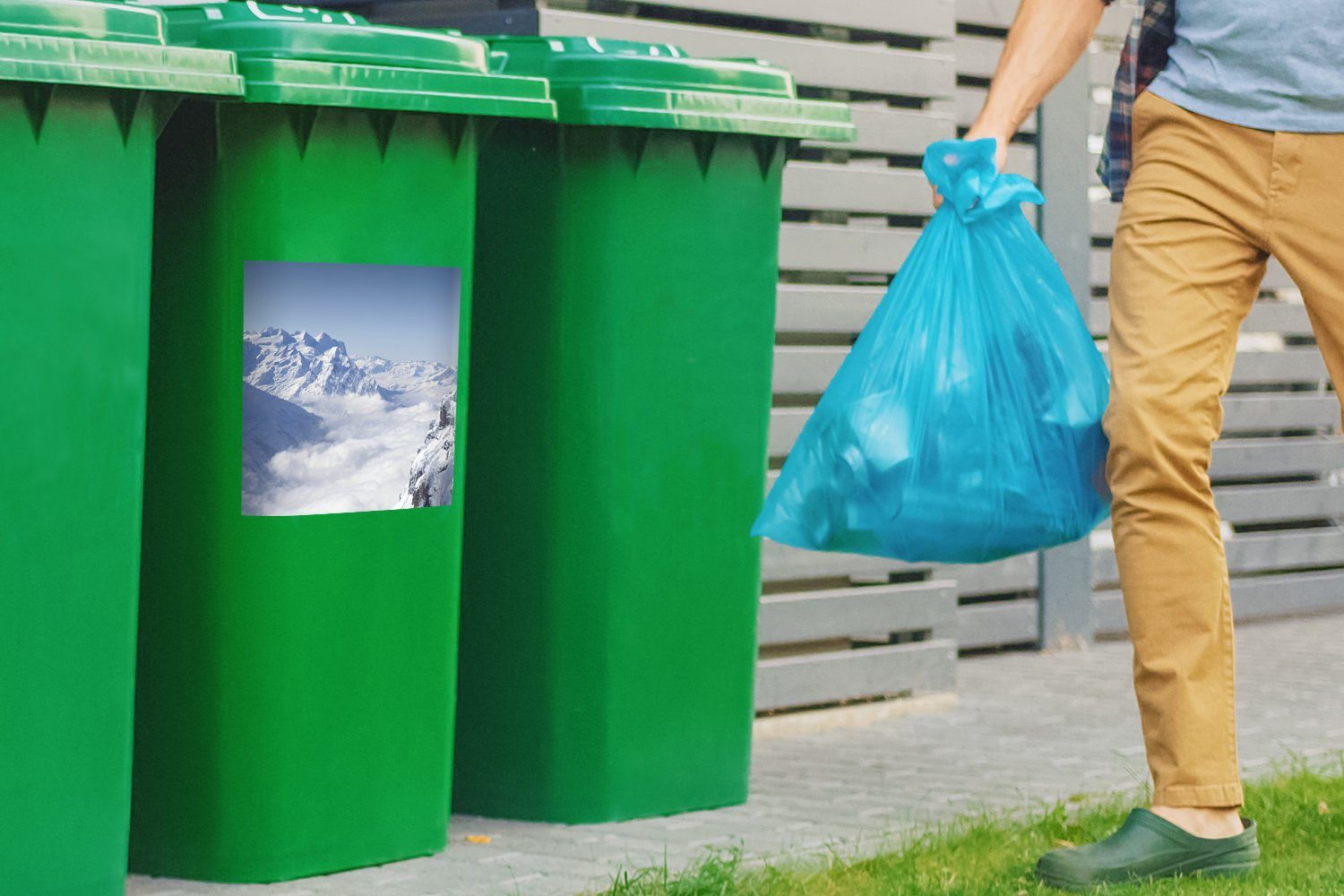 Mülleimer-aufkleber, (1 MuchoWow Abfalbehälter - St), Alpen - Mülltonne, Container, Berg Schnee Sticker, Wandsticker