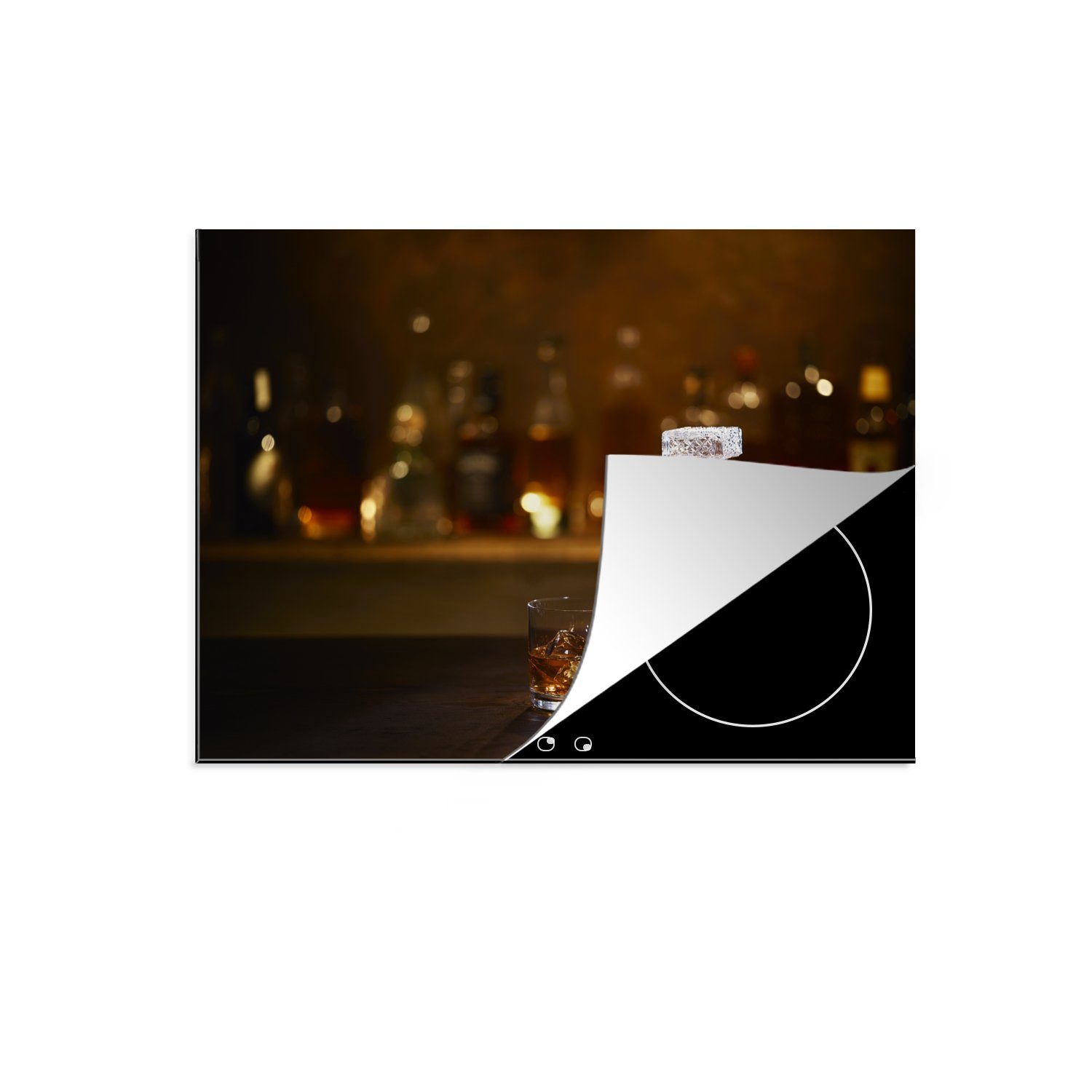 MuchoWow Herdblende-/Abdeckplatte Eine Flasche Whiskey auf einer Bar, Vinyl, (1 tlg), 70x52 cm, Mobile Arbeitsfläche nutzbar, Ceranfeldabdeckung | Herdabdeckplatten