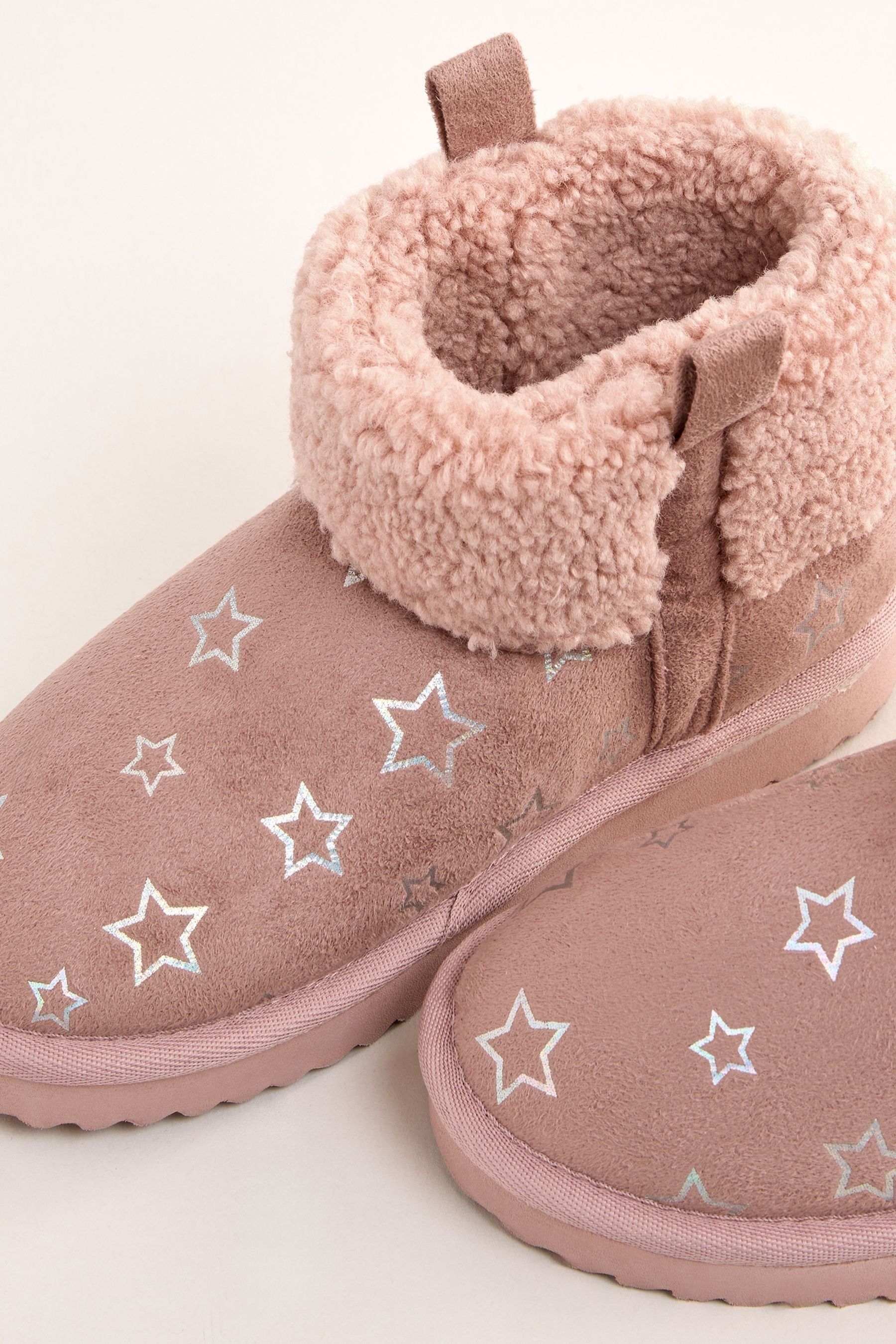 LIPSY Lipsy Hausstiefel mit Futter aus Kunstlammfell Hausschuh (1-tlg)