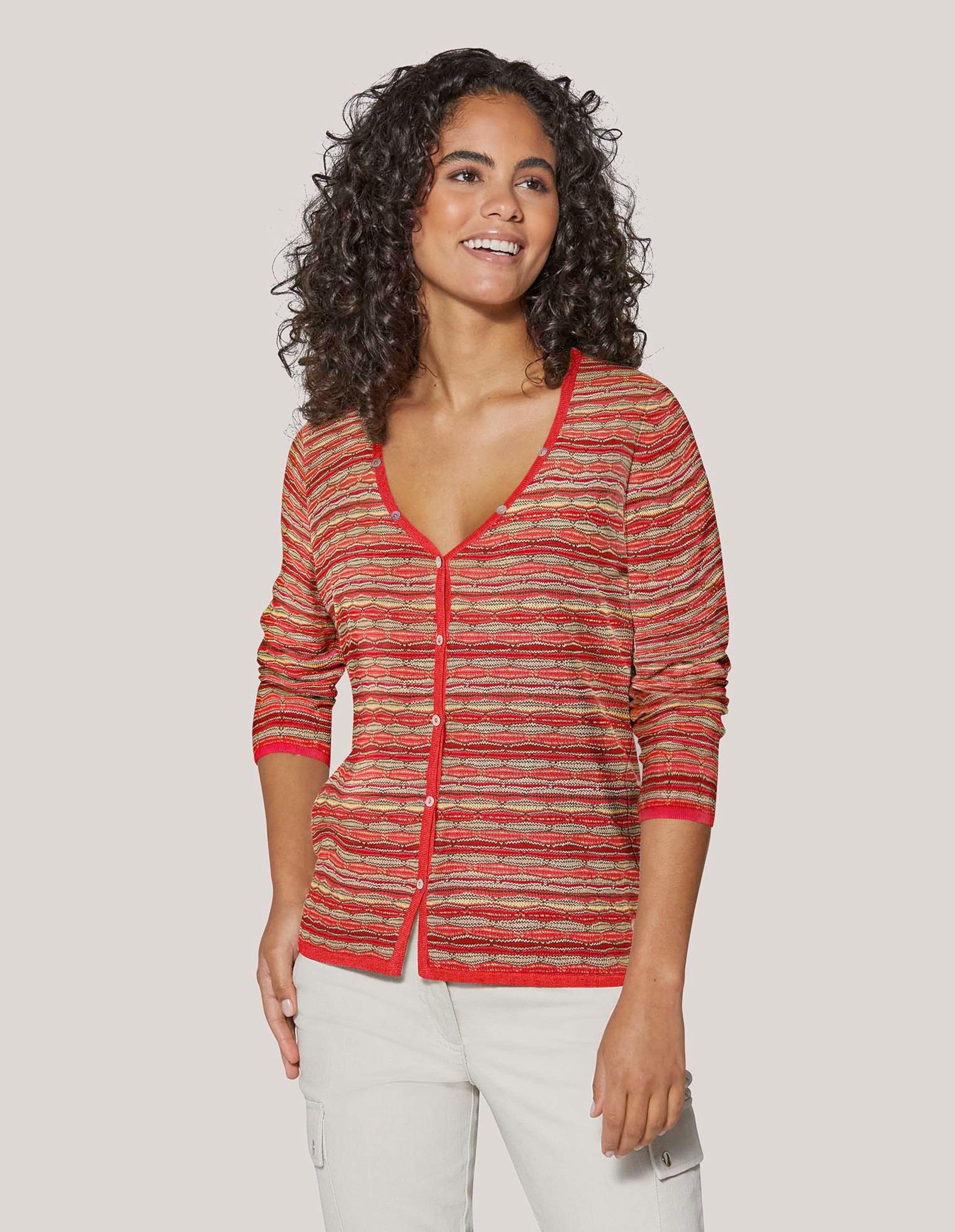 MADELEINE Strickjacke Modische Strickjacke mit Streifenmuster Mehrfarbige Streifen, tiefer V-Ausschnitt, dekorative Blenden