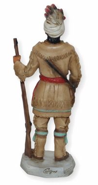 Castagna Dekofigur Native American Figur Häuptling Tahchee H 17 cm stehend mit Tasche und Gewehr in Hand