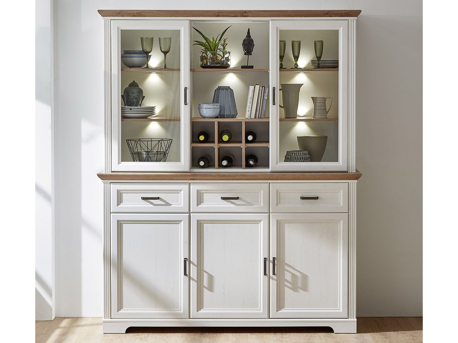 möbelando Buffet Jasmin 48 in mit bestehend Tiefe Front 166 im Korpus Artisan Nachbildung, cm, Eiche LED-Beleuchtung. 205 Pinie inkl. Höhe in Nachbildung cm aus Absetzungen und modernen MDF Buffet-Aufsatz, aus 1 Buffet 1 hell Breite Sideboard Spanplatte, Landhausstil cm, aus