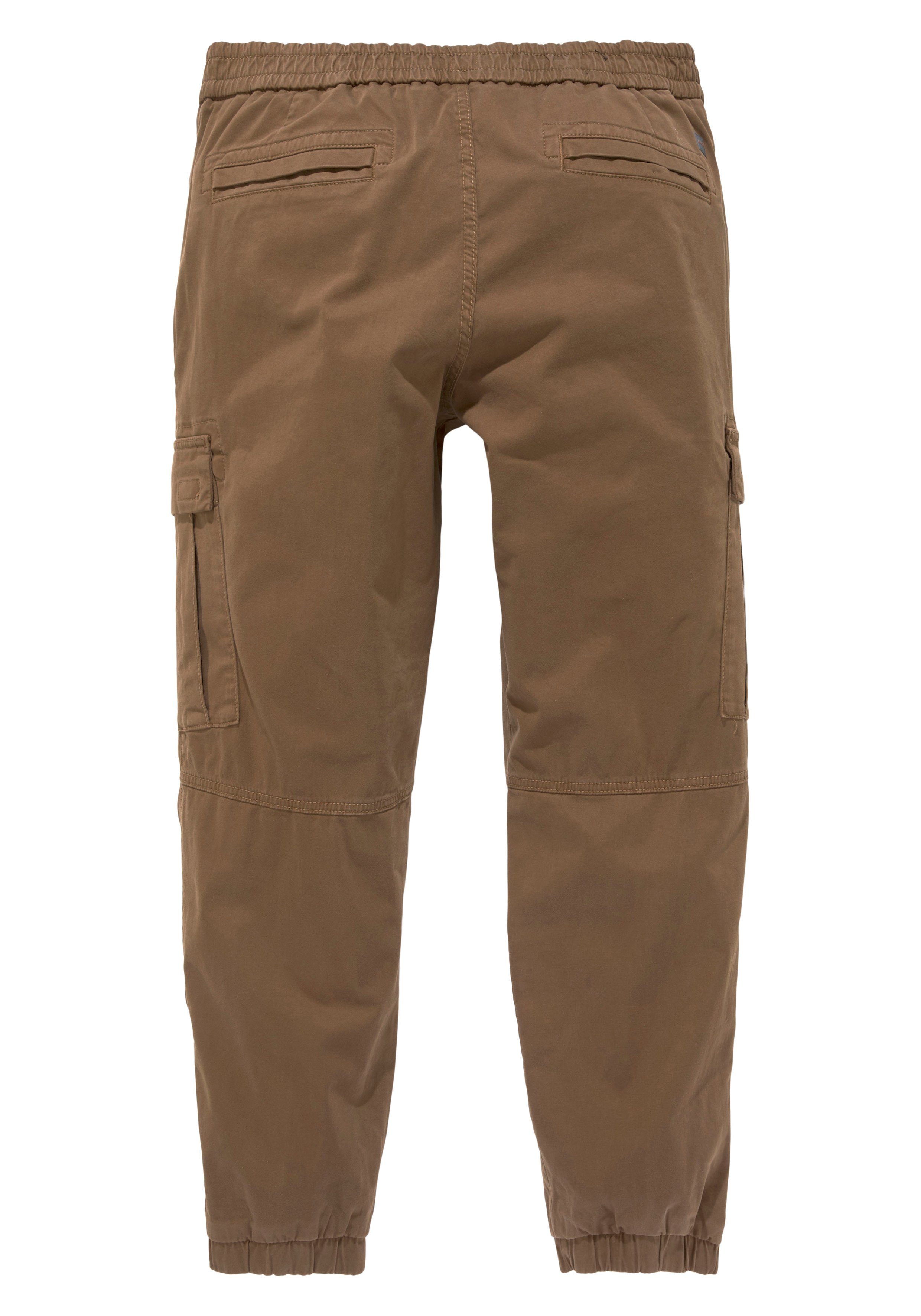 Cargohose Sisla-1-Cargo-DS ORANGE den mit Medium Steppnähten Brown (1-tlg) am typischen BOSS Knie