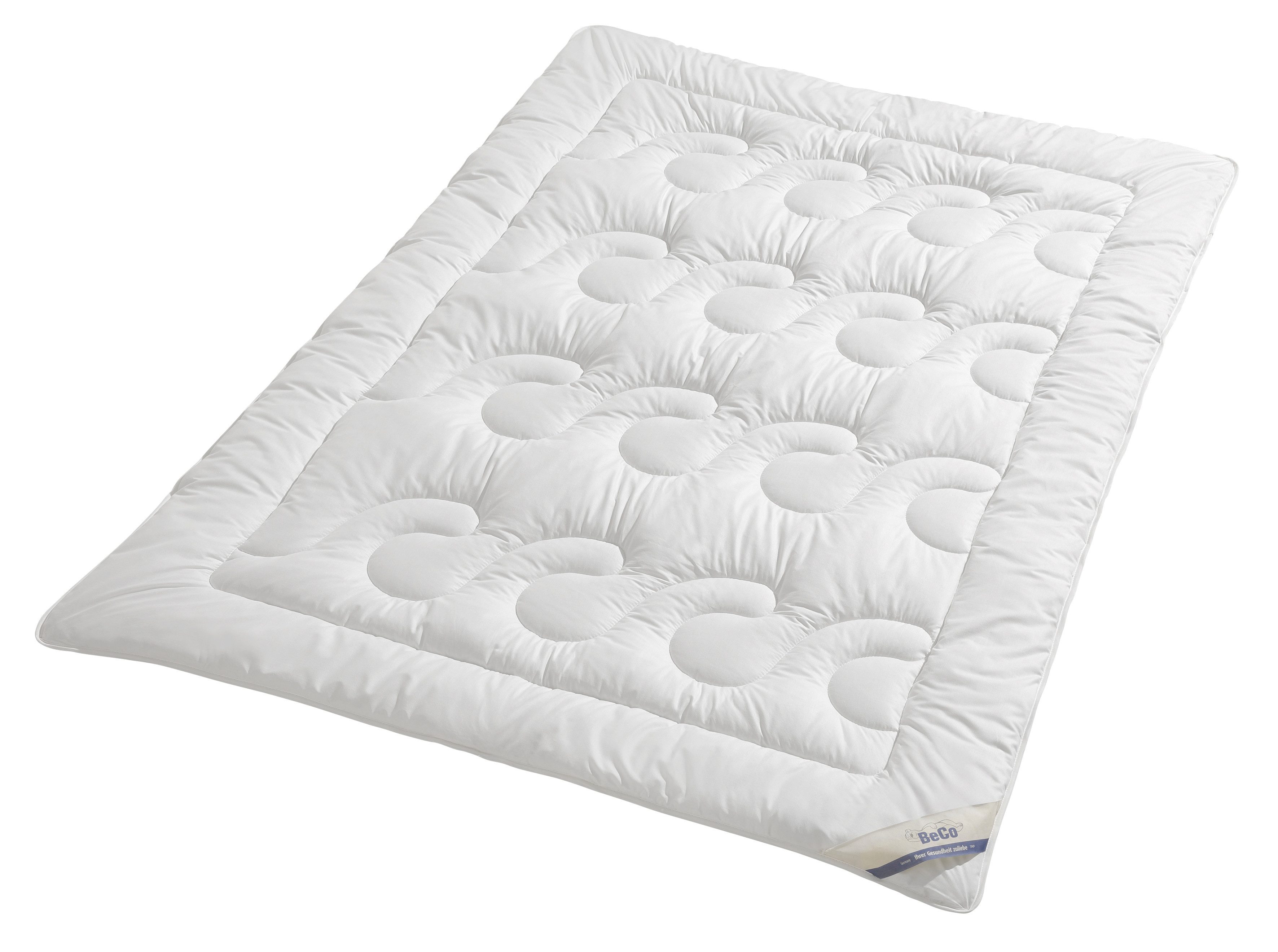 Beco Kunstfaserbettdecke Aerelle™ Blue "Gold" NEUHEIT Bettdecke, Füllung: recycelte Polyesterfaser, Bezug: KbA-Bio-Baumwoll-Perkal, Hausstauballergiker geeignet. Reduzierter Preis € 58,26. Unverbindliche Preisempfehlung € 119,90