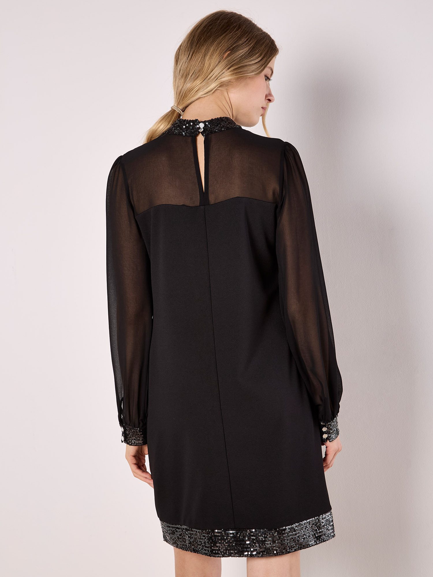 Apricot Partykleid Paillettenkleid mit hohem Ausschnitt mit semitransparenten Armen – Bild 4 von 5