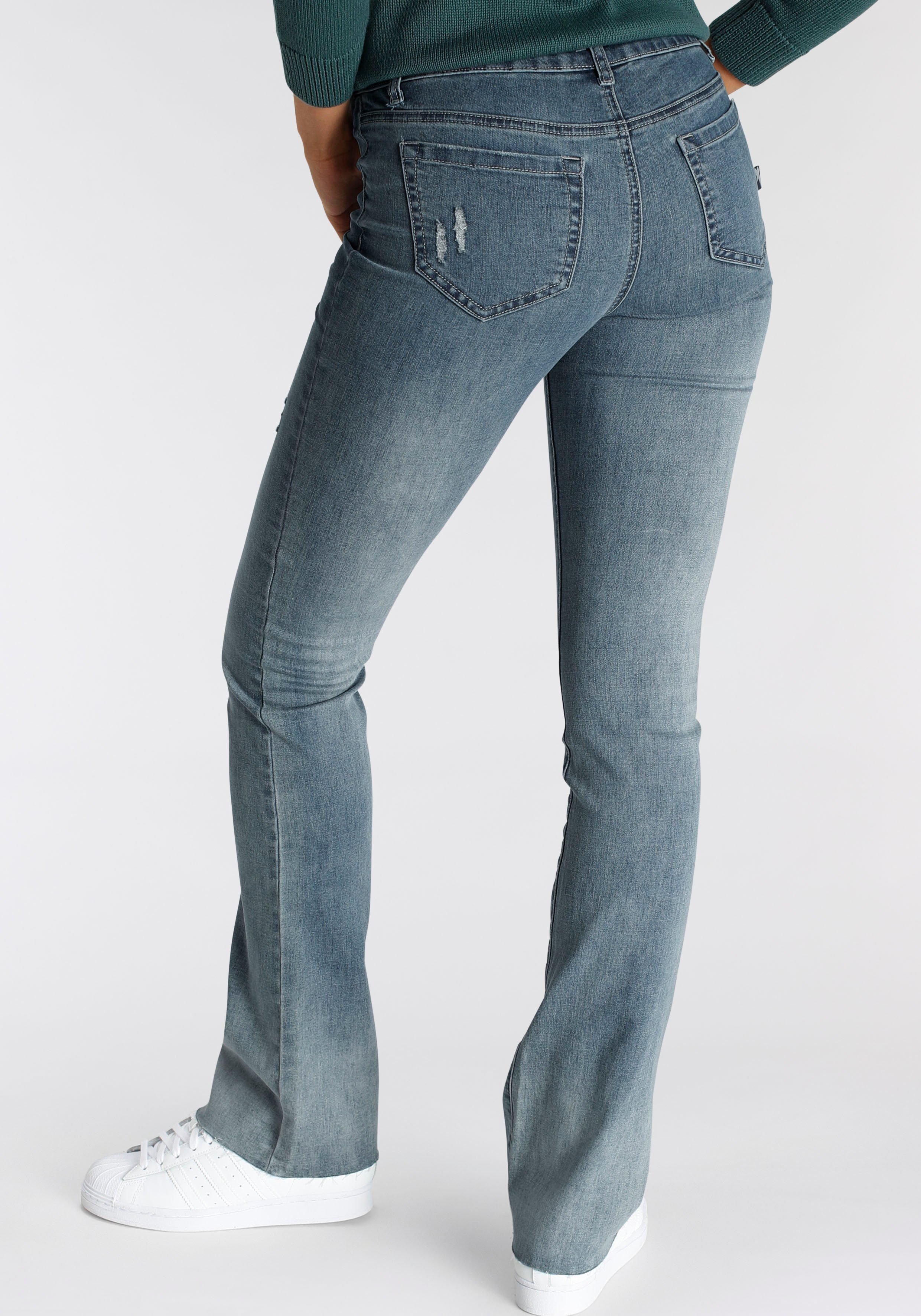 Arizona Bootcut-Jeans Ultra-Stretch ausgestellte Beinform, modischer günstig online kaufen