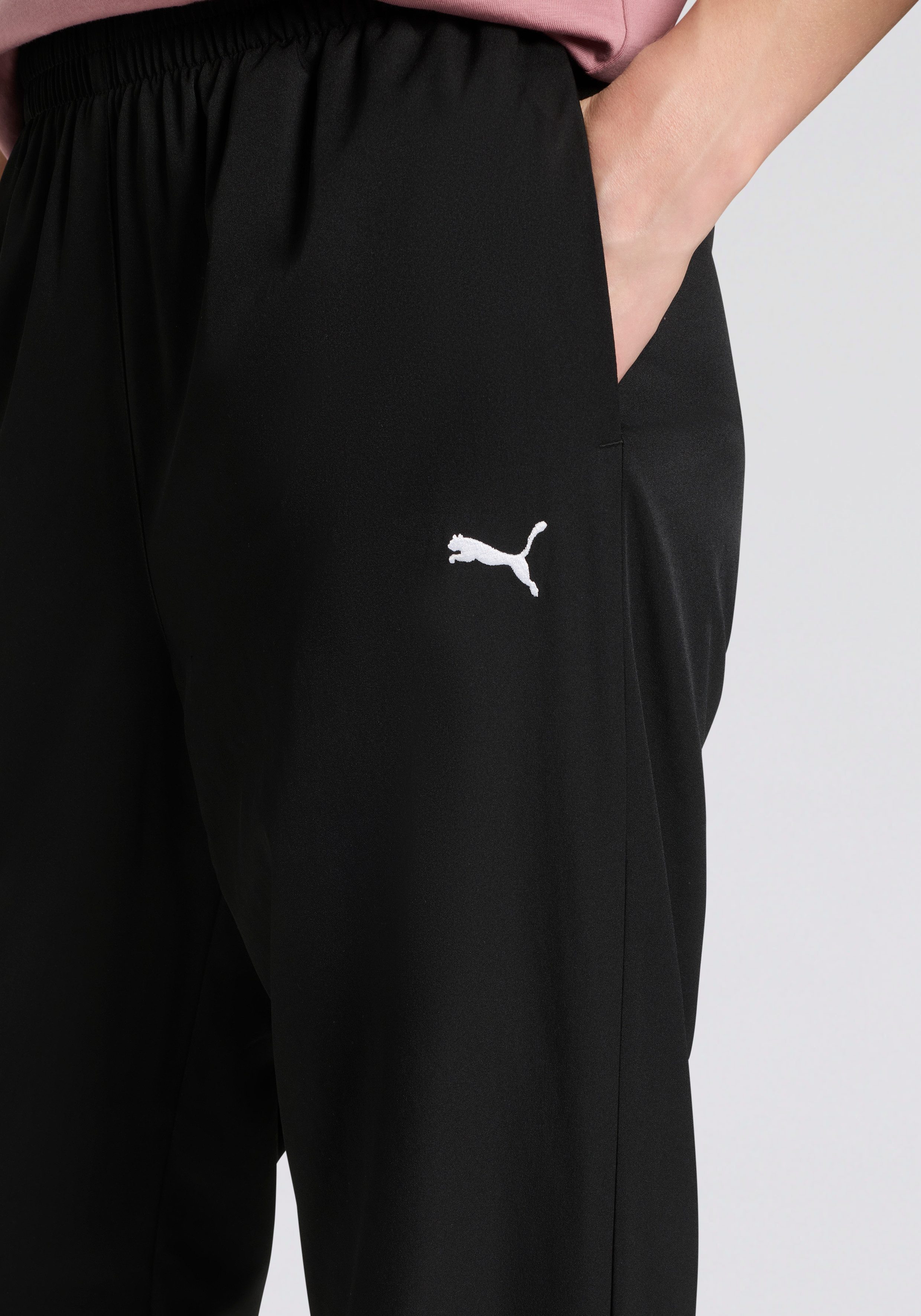 PUMA Trainingshose ESS WOVEN PANTS OP mit DryCELL-Technologie, atmungsaktiv, Regular Fit