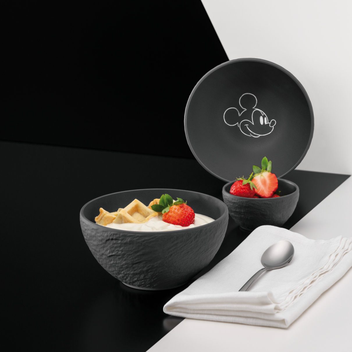 Villeroy & Boch Frühstücks-Geschirrset Manufacture Mickey Mouse, Porzellan, 8-tlg.