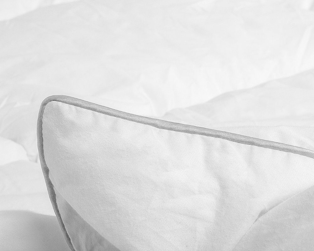 SINGLE Entendaunen Bettdecke Weiß und Daunen, Die mit SLEEPTIME BETTDECKE ist Daunenbettdecke, gefüllt. 85% Entenfedern Samt Sitheim-Europe, 15% Füllung:
