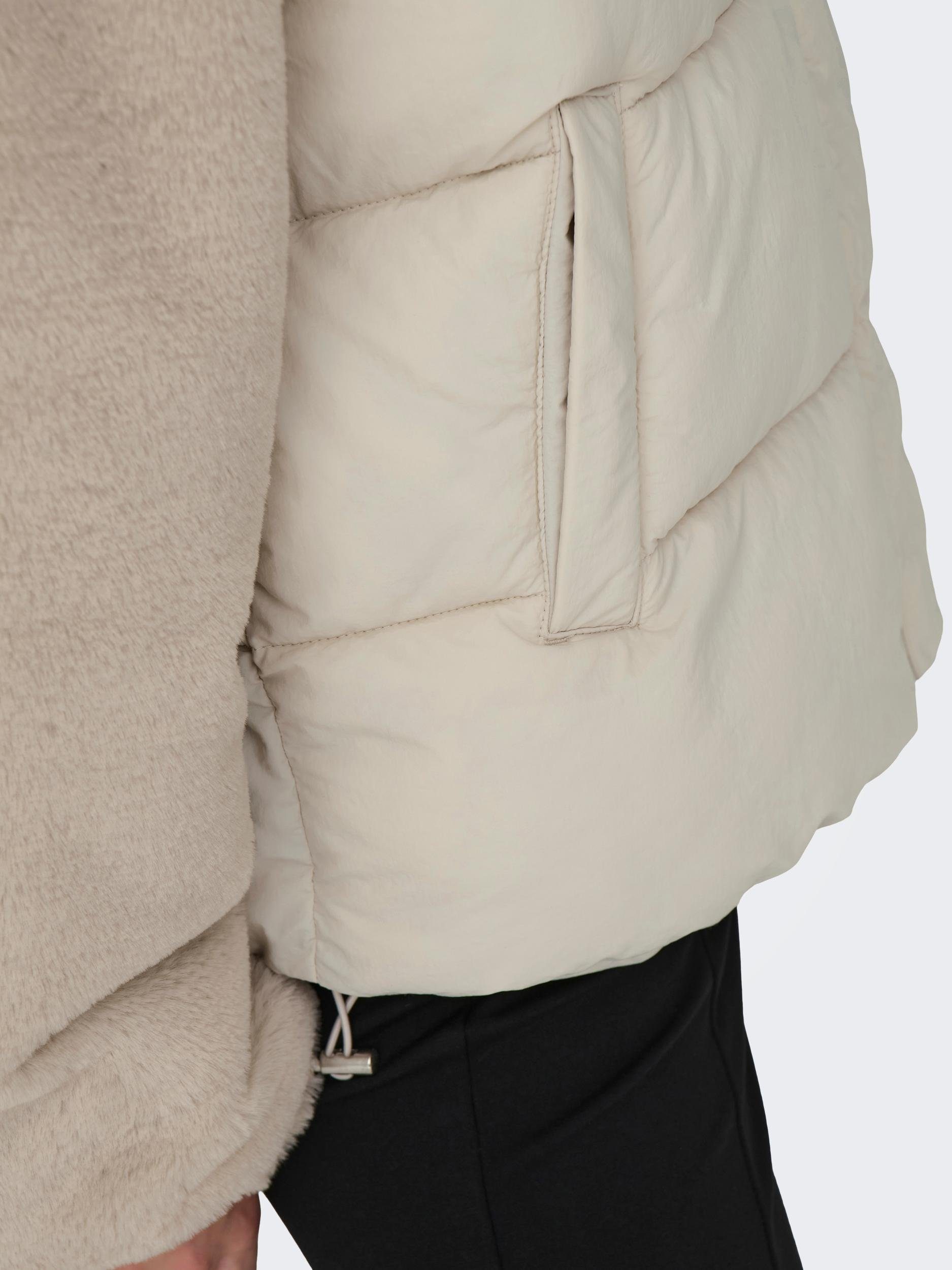 ONLY Steppjacke ONLWANJA – Jacke mit Plüschdetails und hohem Kragen Materialmix