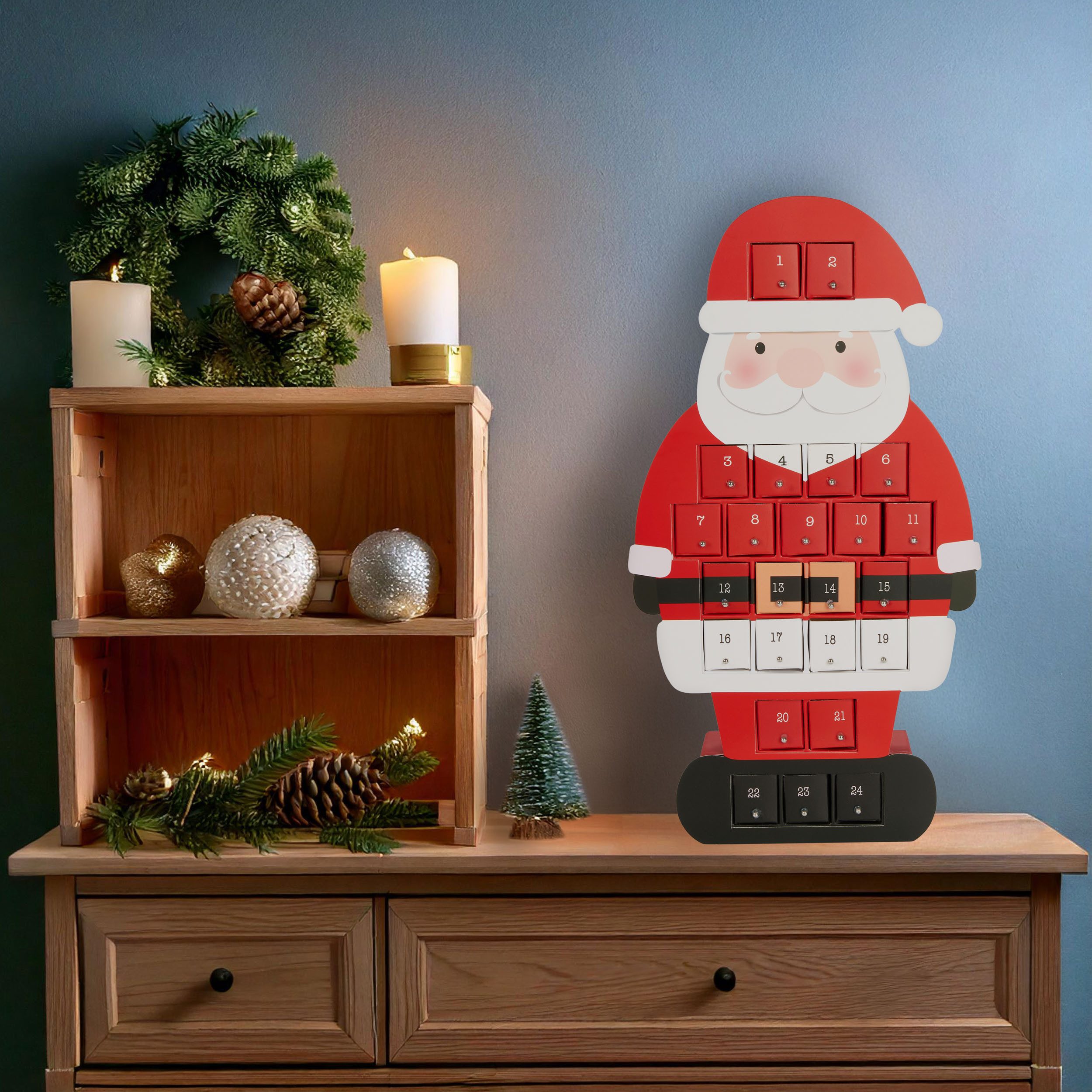 BRUBAKER befüllbarer Adventskalender Weihnachtsmann - Weihnachtskalender - 46 cm groß aus Pappe - Rot (Adventskalender zum Befüllen, 1-tlg), 24 Türchen für Gutscheine, Süßigkeiten und andere Überraschungen