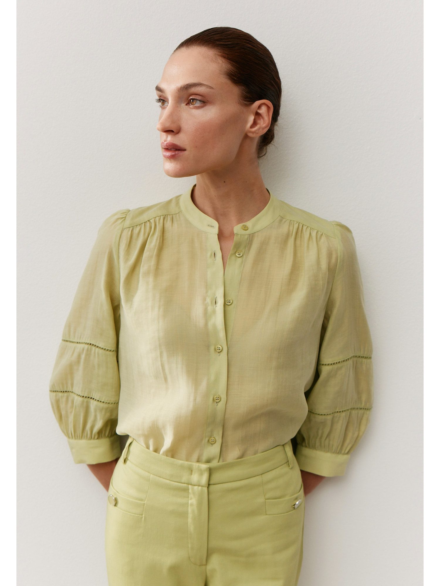 MORE&MORE Klassische Bluse leicht transparente, glänzende Bluse