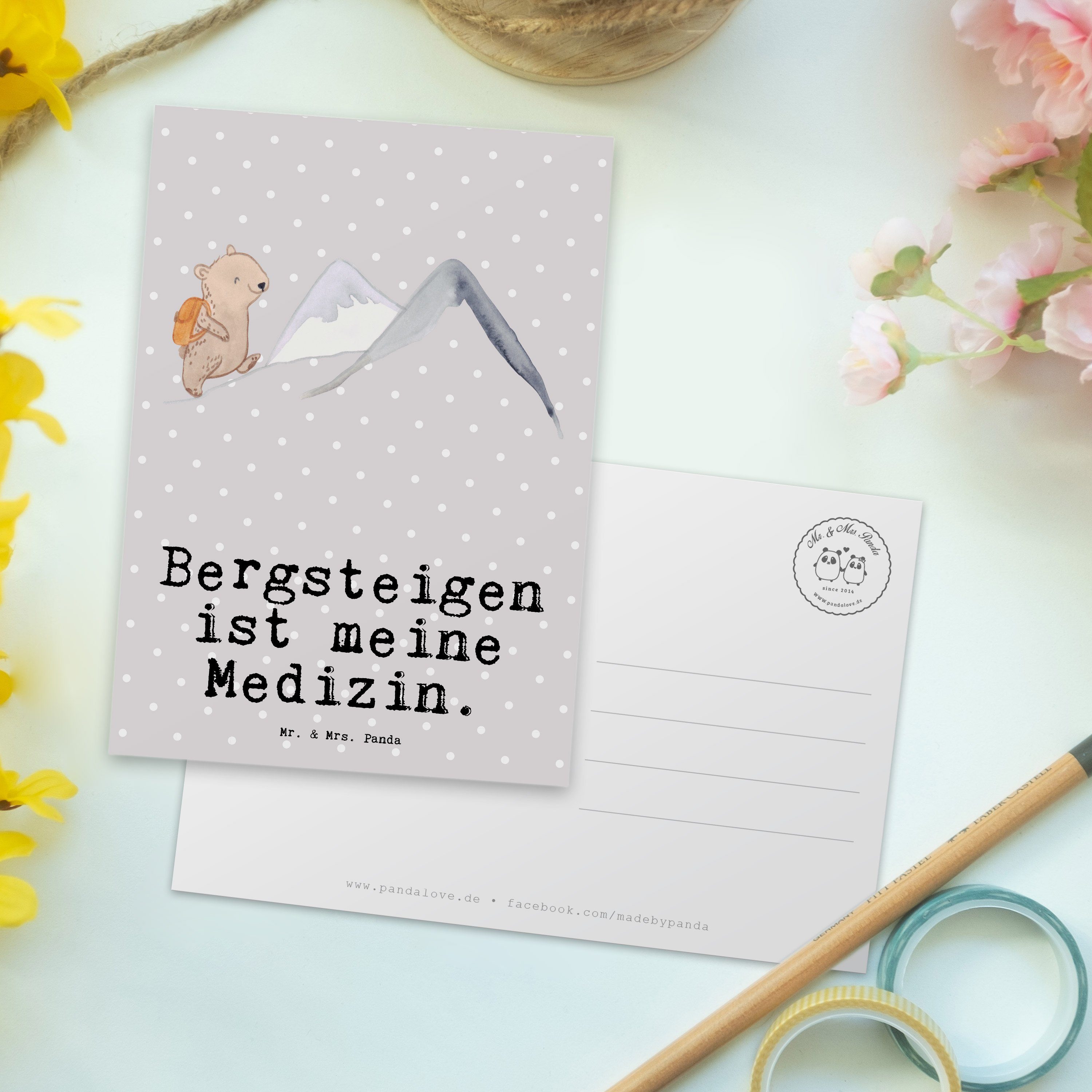 Mr. & Mrs. Bär Alpinwandern, Bergsteigen - Postkarte Pastell - Spor Panda Grau Medizin Geschenk