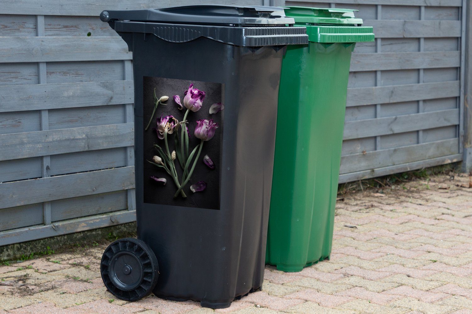 Mülleimer-aufkleber, Sticker, Abfalbehälter MuchoWow - - Lila Tulpen Mülltonne, Wandsticker Blätter (1 St), Container,