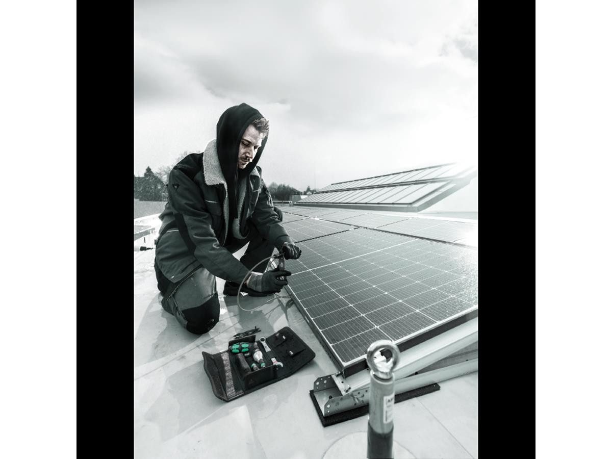 Wera Werkzeugset 9524 Photovoltaik, (Set), inkl. 2 Montageschlüssel 9108 für Solar-Stecker MC4