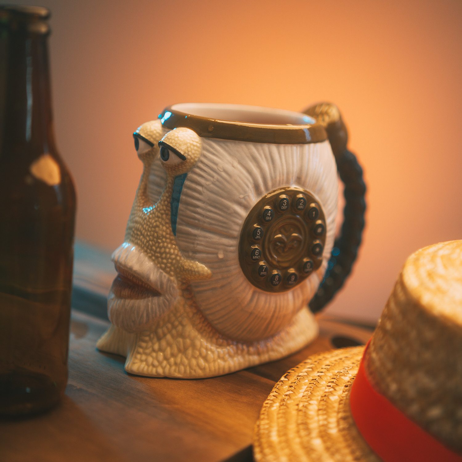Grupo Erik Bierkrug Netflix One Piece Den Den Mushi 3D-Tasse, Dolomit