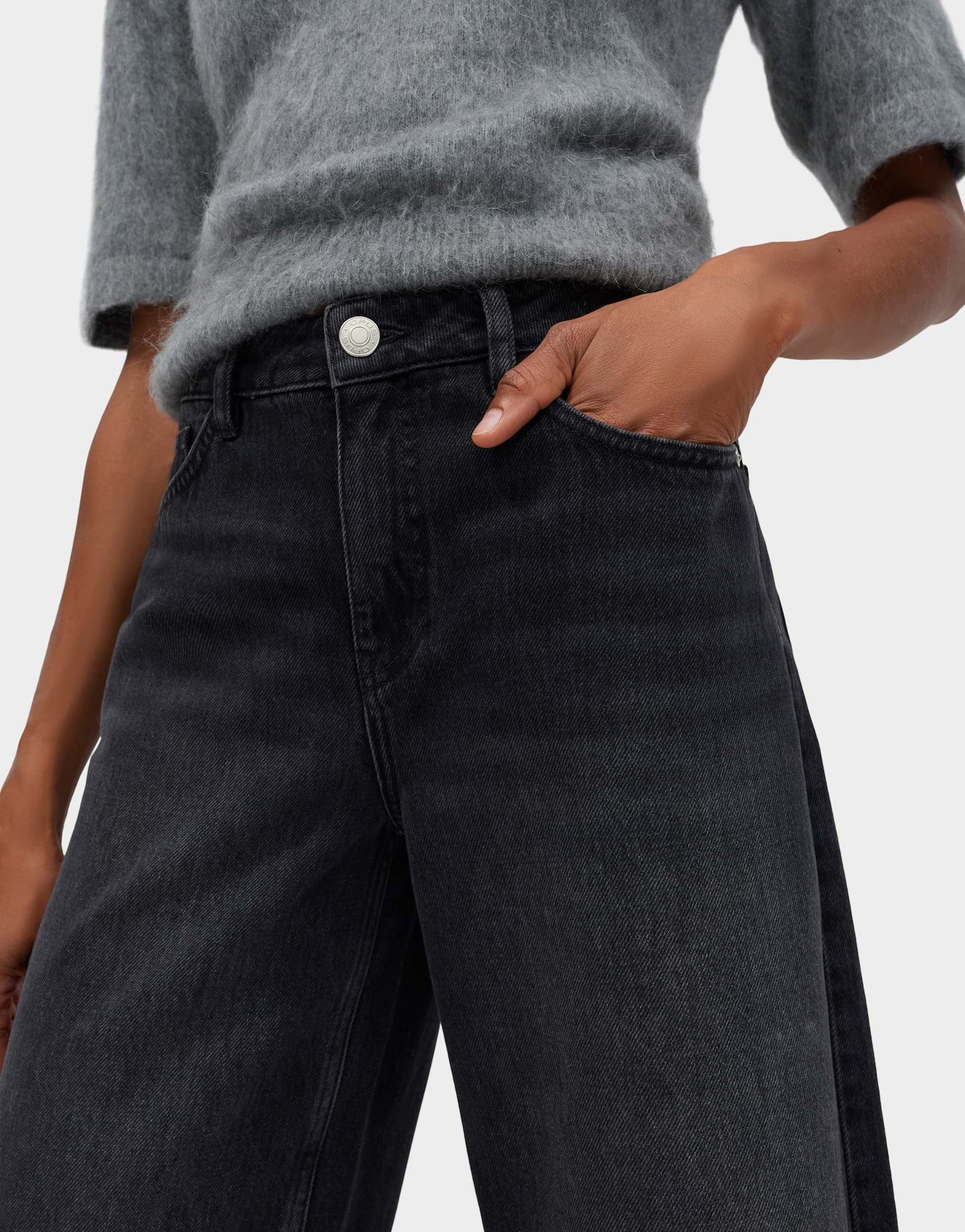 OPUS Relax-fit-Jeans Lolah edit aus robustem Denim Ovale Beinform mit formstabilem Griff und 5-Pocket-Details – Bild 4 von 5
