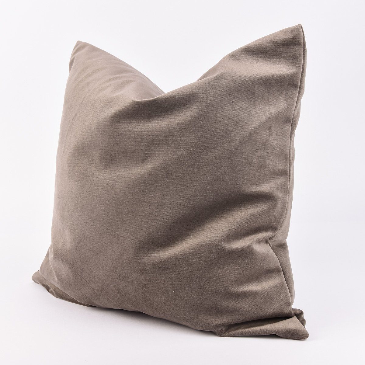 Dekokissen Kissenhülle Duval Samtkissen taupe 40x40cm günstig online kaufen