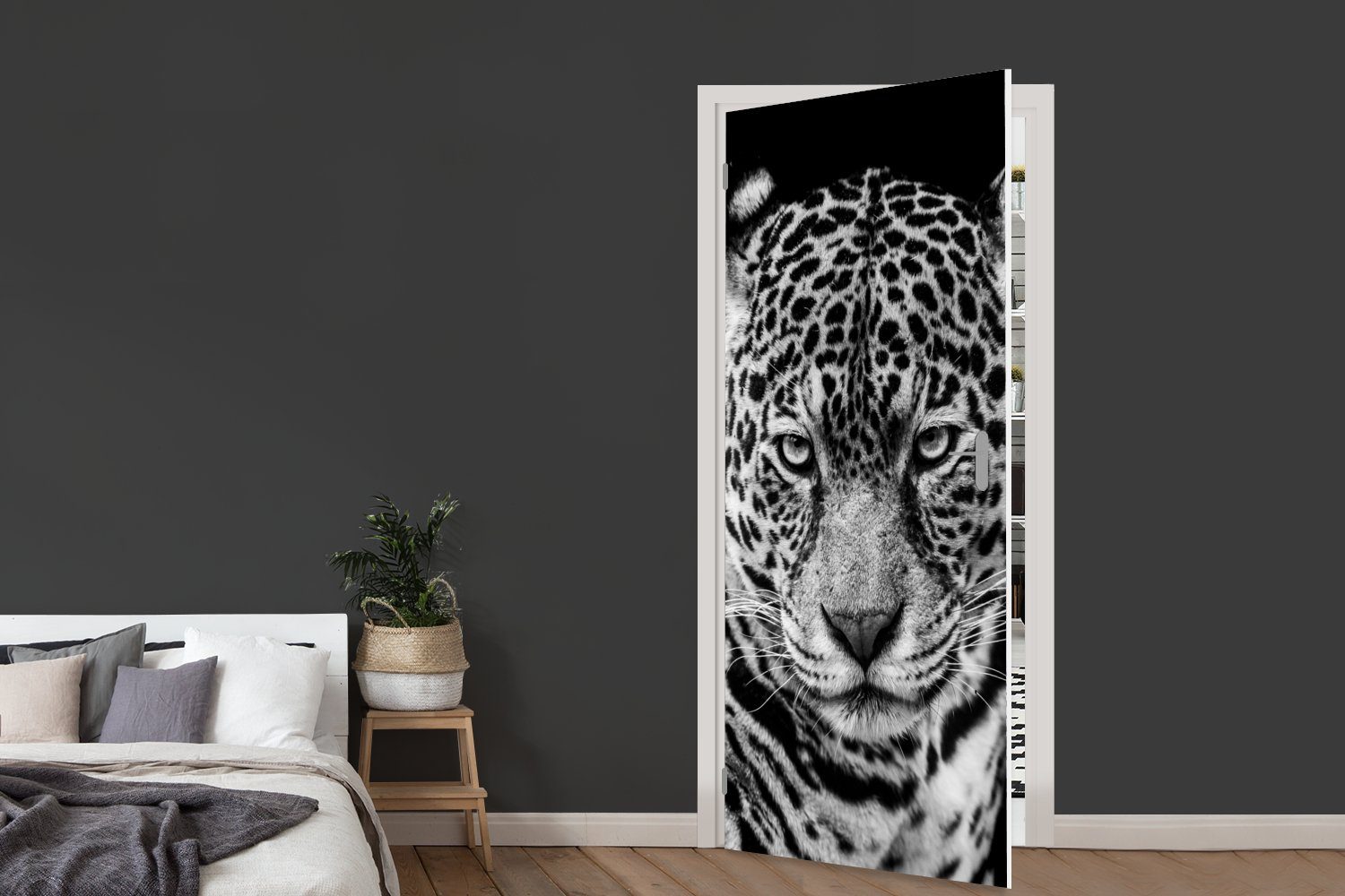 Türtapete bedruckt, Tiere Porträt, cm - 75x205 St), Tür, Türaufkleber, Schwarz Leopard (1 - MuchoWow Weiß Matt, - - für Fototapete