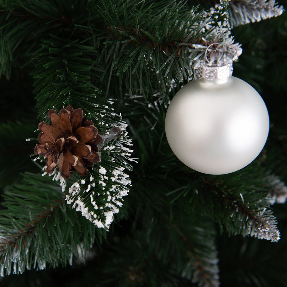 DekoPrinz® Künstlicher Weihnachtsbaum Kiefer grün Zapfen, und Brokat gefrostet mit Bergamo