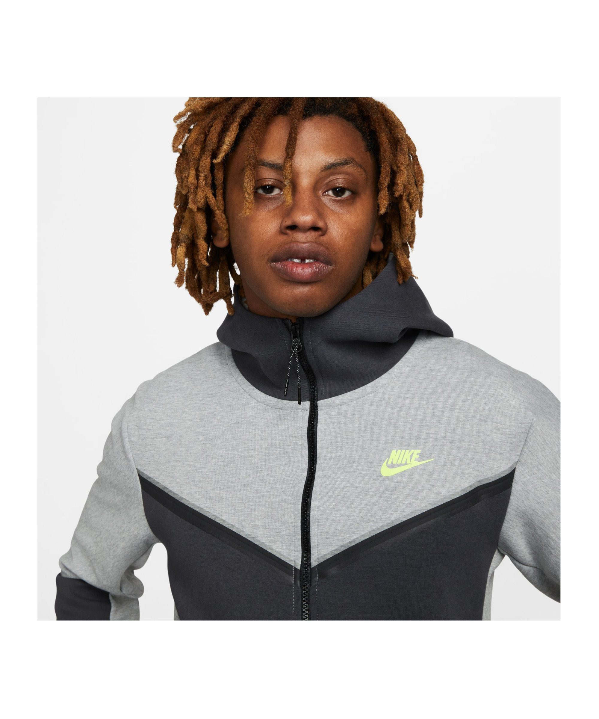 Nike grau Fleece Tech Kapuzenjacke Sweatjacke Sportswear