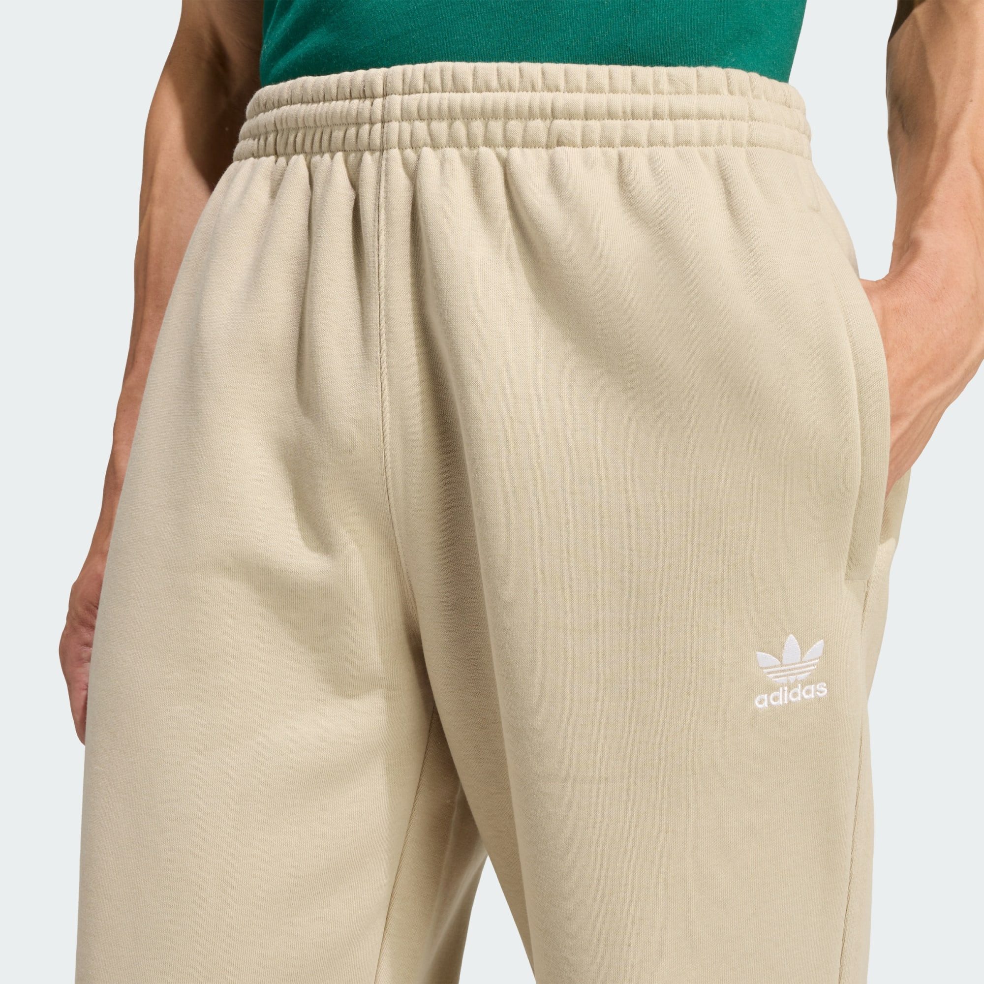 adidas Originals Jogginghose TREFOIL ESSENTIALS HOSE, BEINABSCHLÜSSE OHNE SAUM (1-tlg)