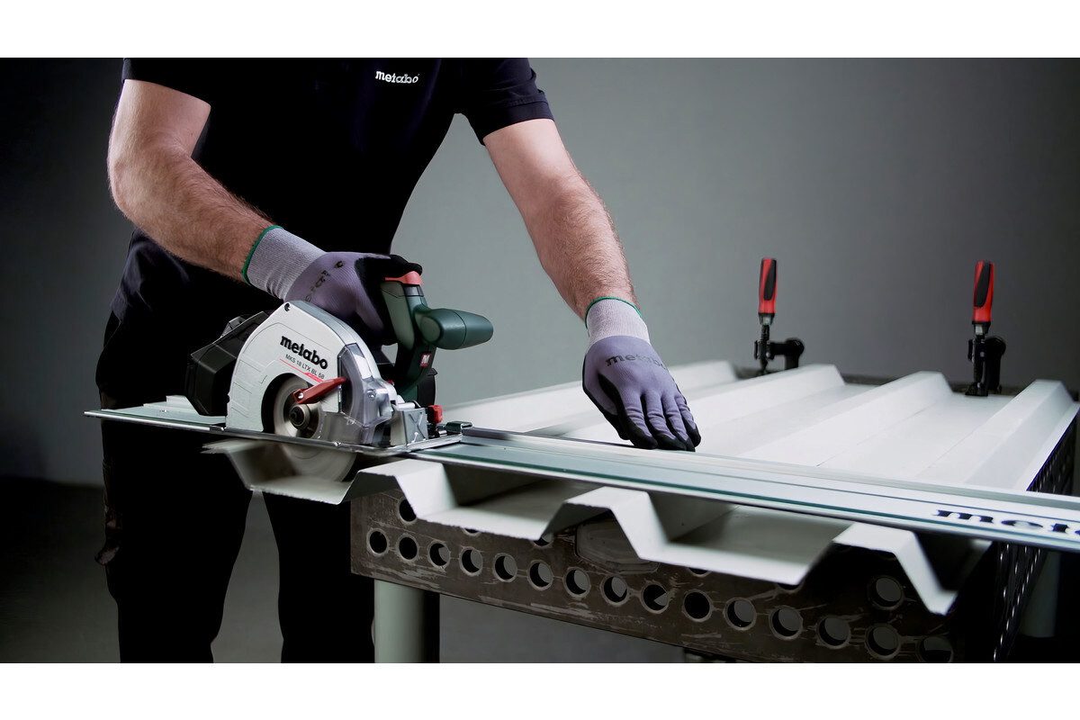 metabo Akku-Handkreissäge MKS 18 LTX BL 58, Metall Ohne Akku in metaBOX 340