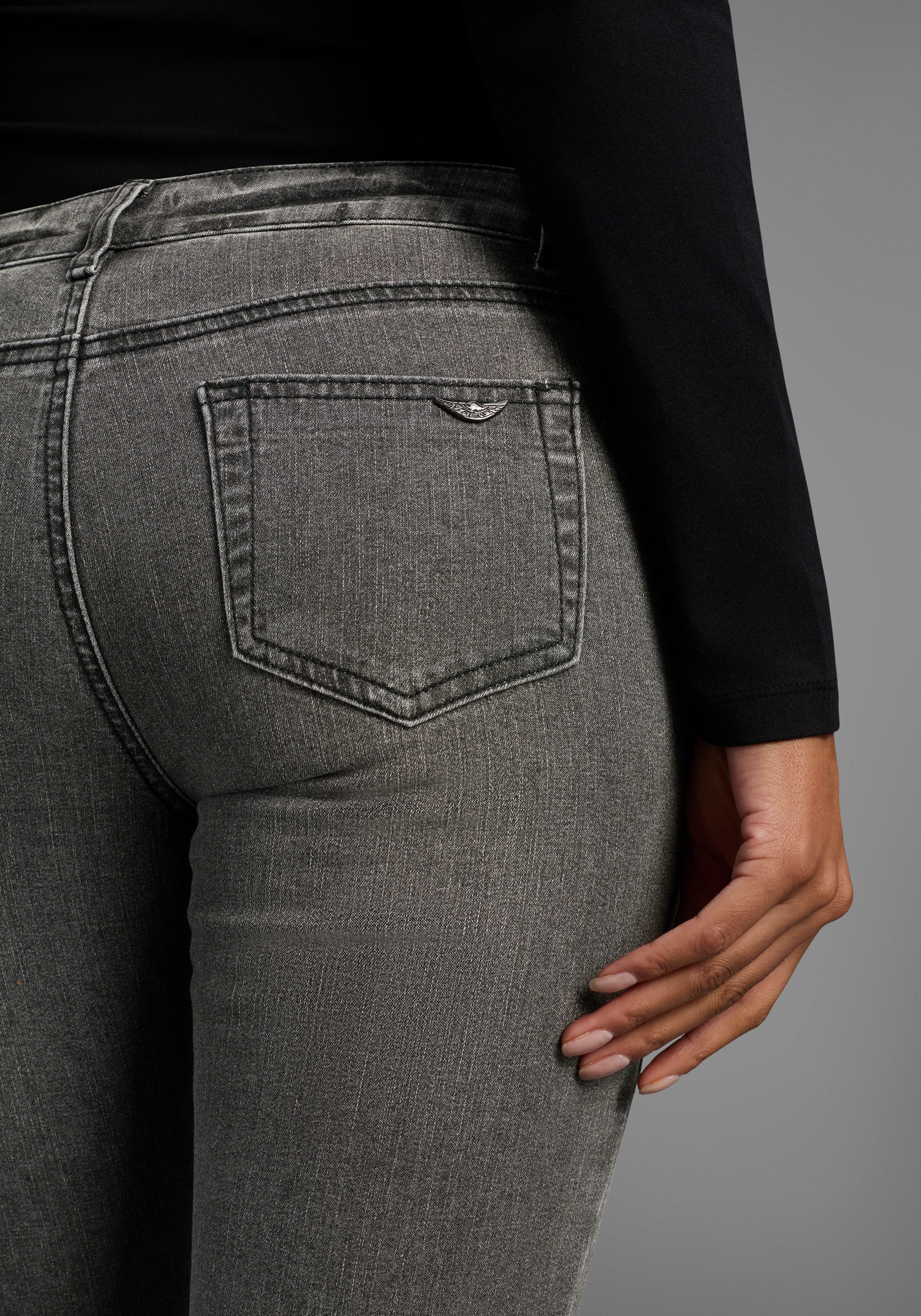 Arizona Skinny-fit-Jeans mit Keileinsätzen extra-enger Beinschnitt, niedrige Leibhöhe