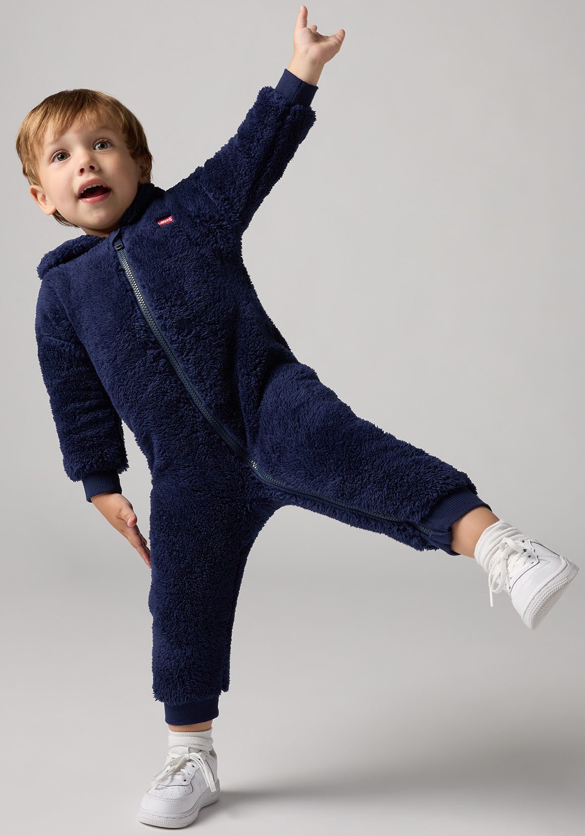 Levi's® Kids Overall LVN BEAR SHERPA COVERALL aus kuscheligem Teddyplüsch