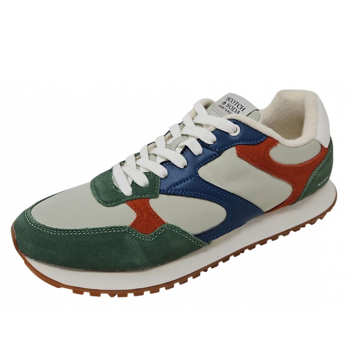 Cleave Sneaker