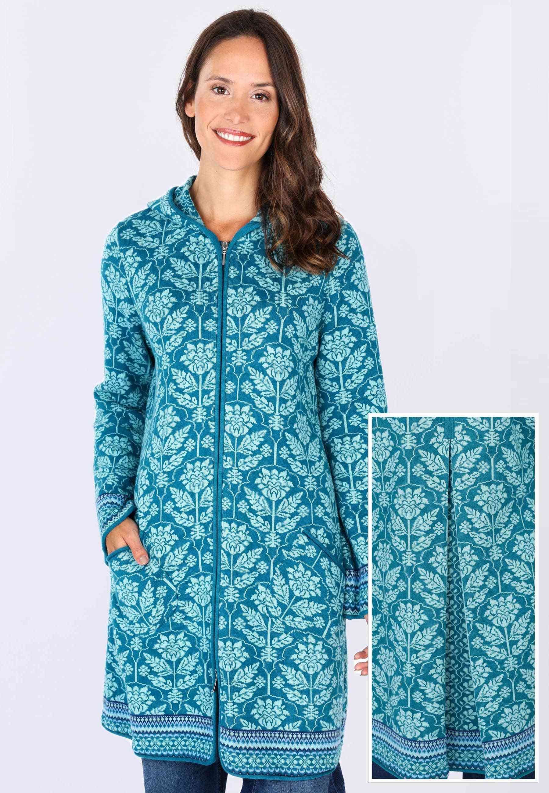 Deerberg Strickmantel Britta Kellerfalte am Rücken