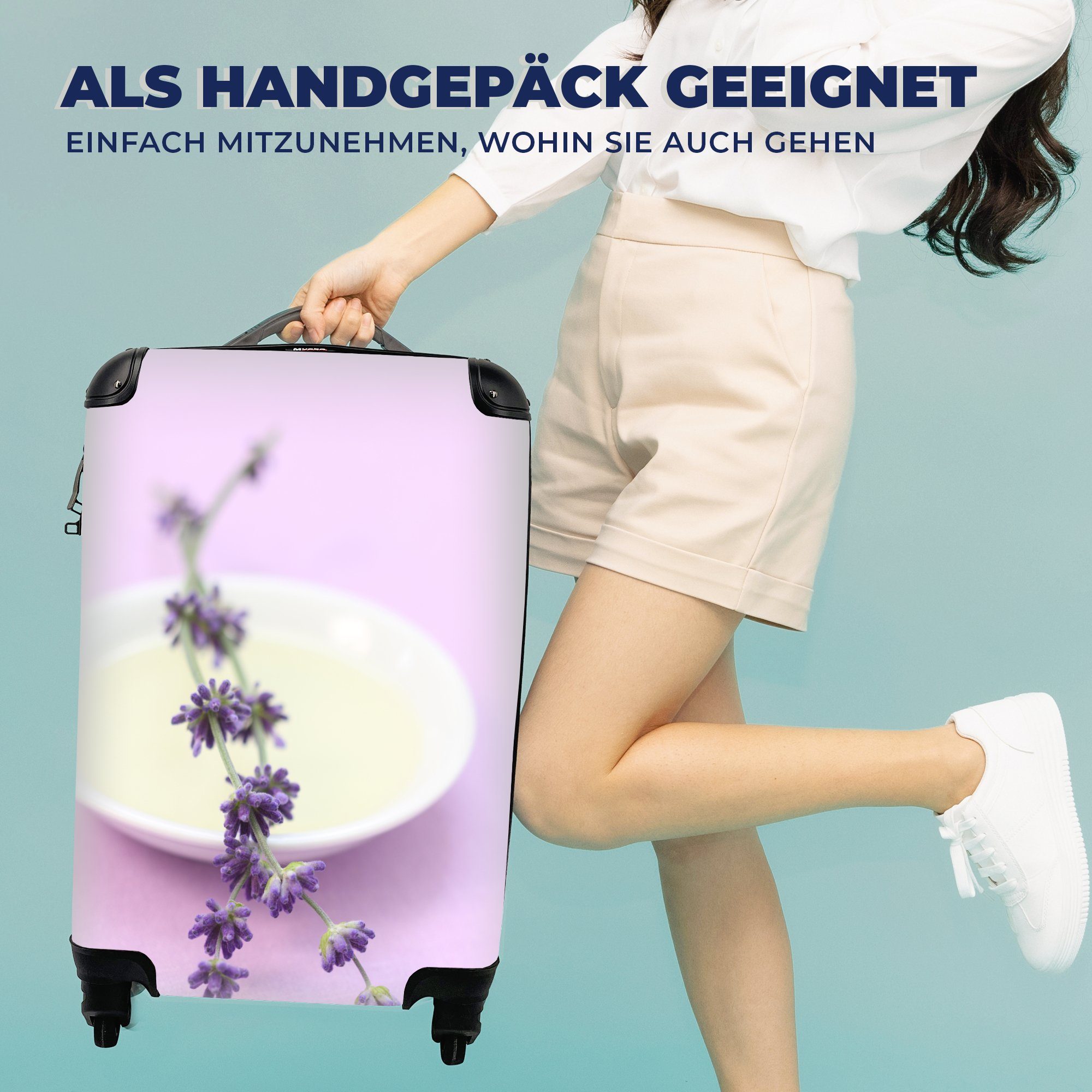 MuchoWow Handgepäckkoffer einem 4 für Rollen, Nahaufnahme Handgepäck auf Hintergrund, Reisekoffer Reisetasche rollen, mit von rosa Lavendel Trolley, Ferien