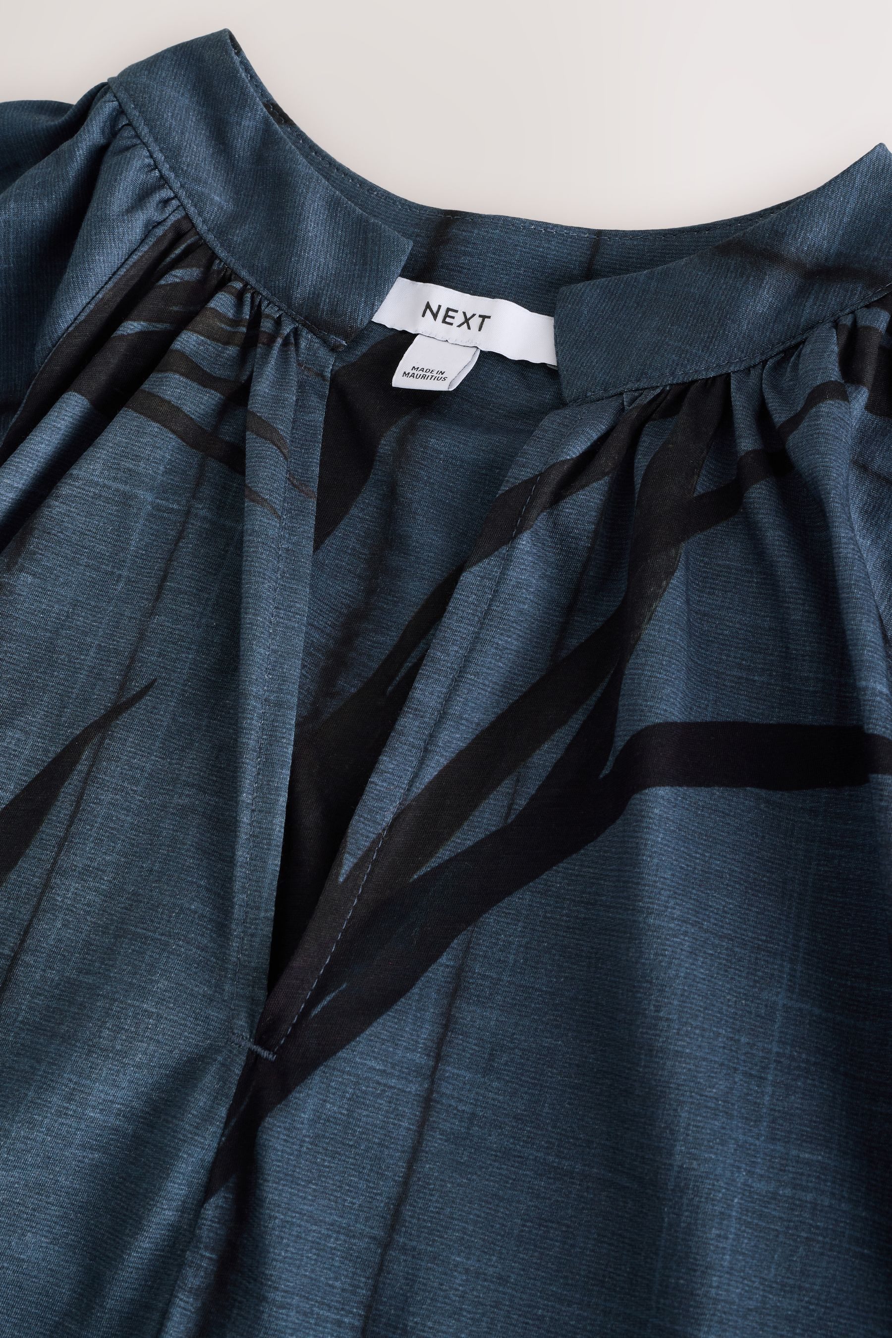 Next Shirtbluse Bluse mit V-Ausschnitt und Volumen-Ärmeln (1-tlg) günstig online kaufen