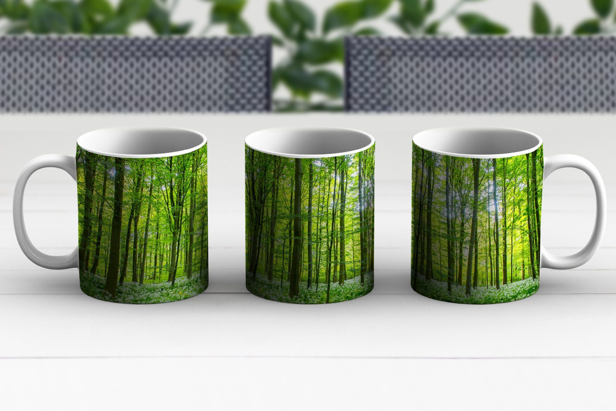 Geschenk Teetasse, Becher, Tasse Kaffeetassen, Wald - Keramik, Bäume MuchoWow Grün, Teetasse, -