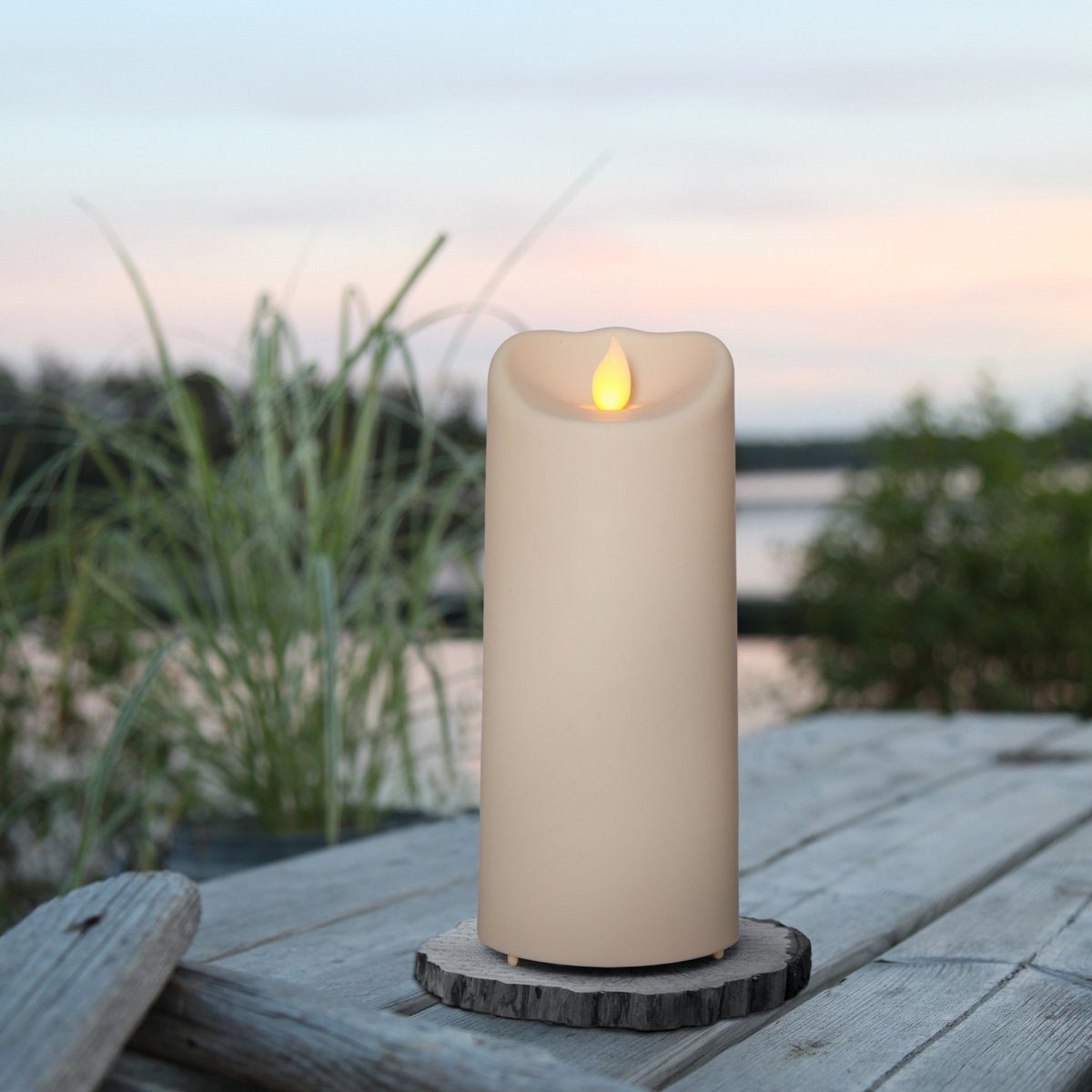 STAR TRADING LED-Kerze LED Kerze mit bewegter Flamme outdoor Kunststoff -  H: 17,5cm D: 7,5cm - Timer - creme