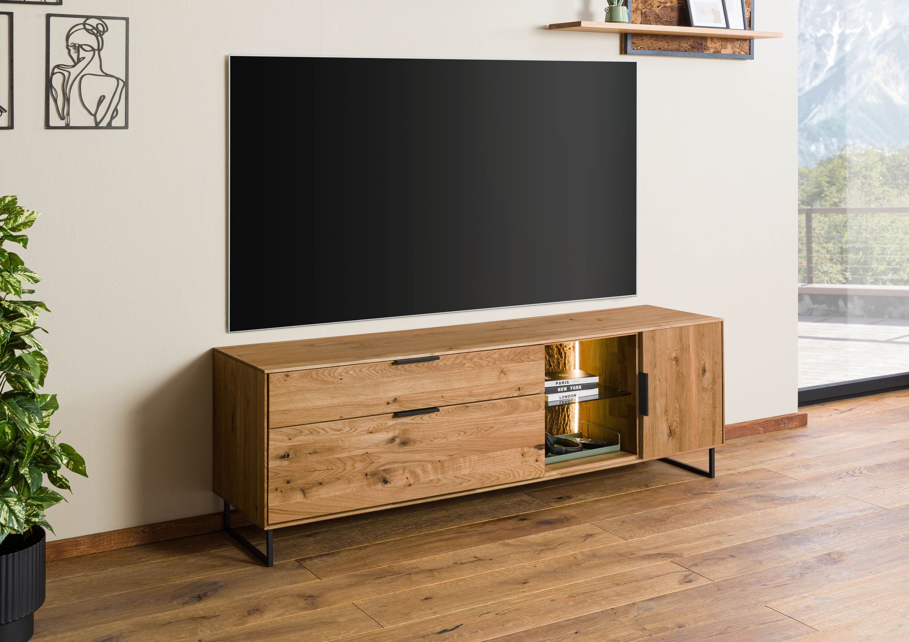 Massivmoebel24 Lowboard LINDAU (Massivholz), Wildeiche mit Holztür 180x43x59 natur geölt LINDAU #25