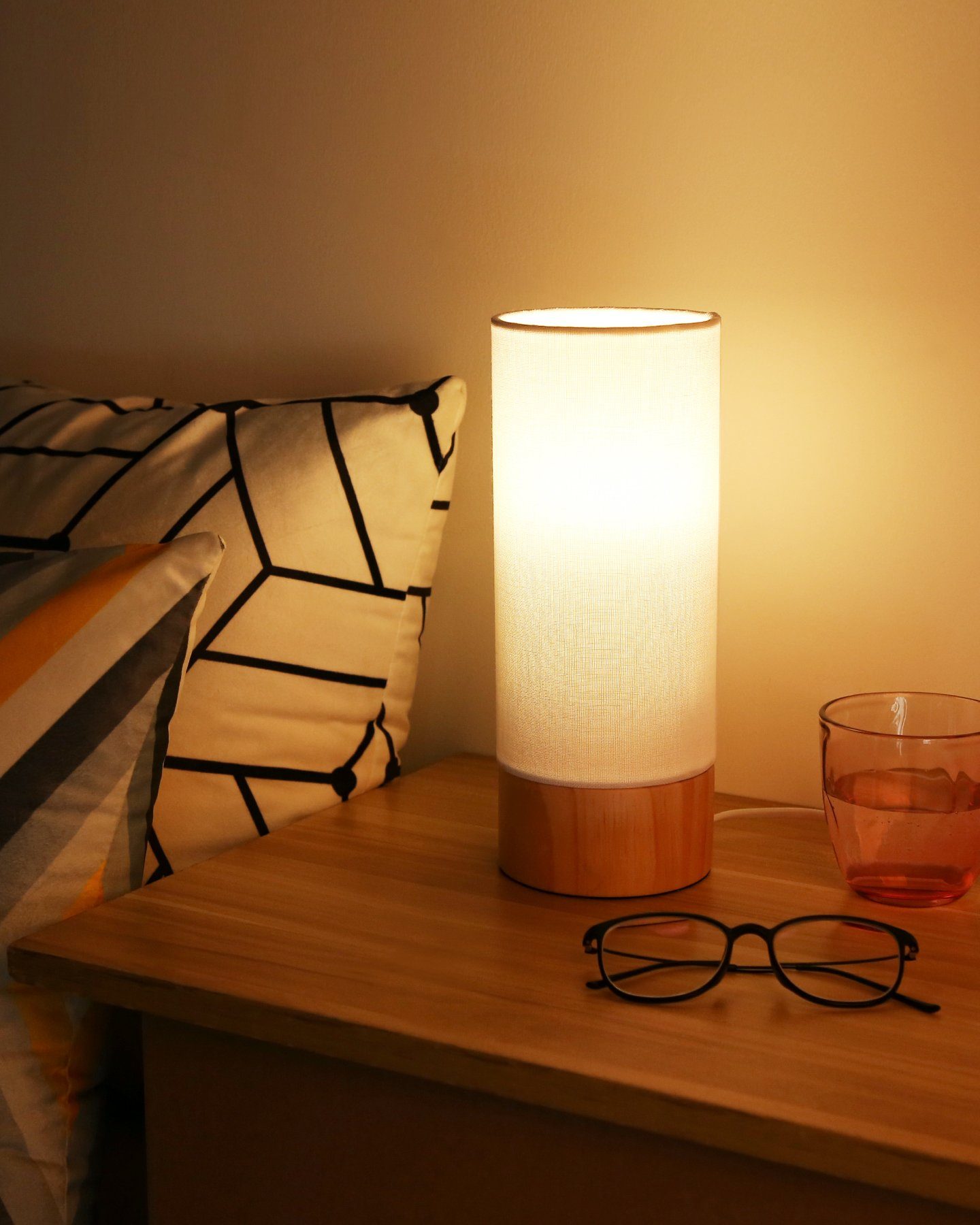 Dimmbar LED Nachttischlampe Tomons Tischlampe, Fernbedienung, mit Holz, aus wechselbar RGB