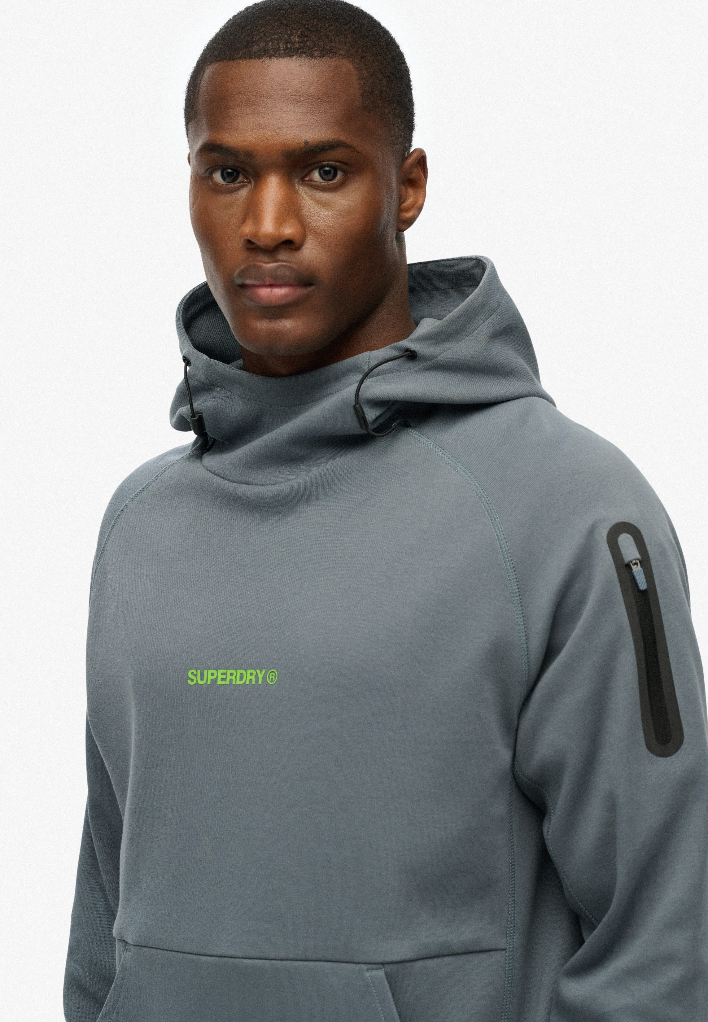 Superdry Kapuzensweatshirt TECH LOGO HOOD günstig online kaufen