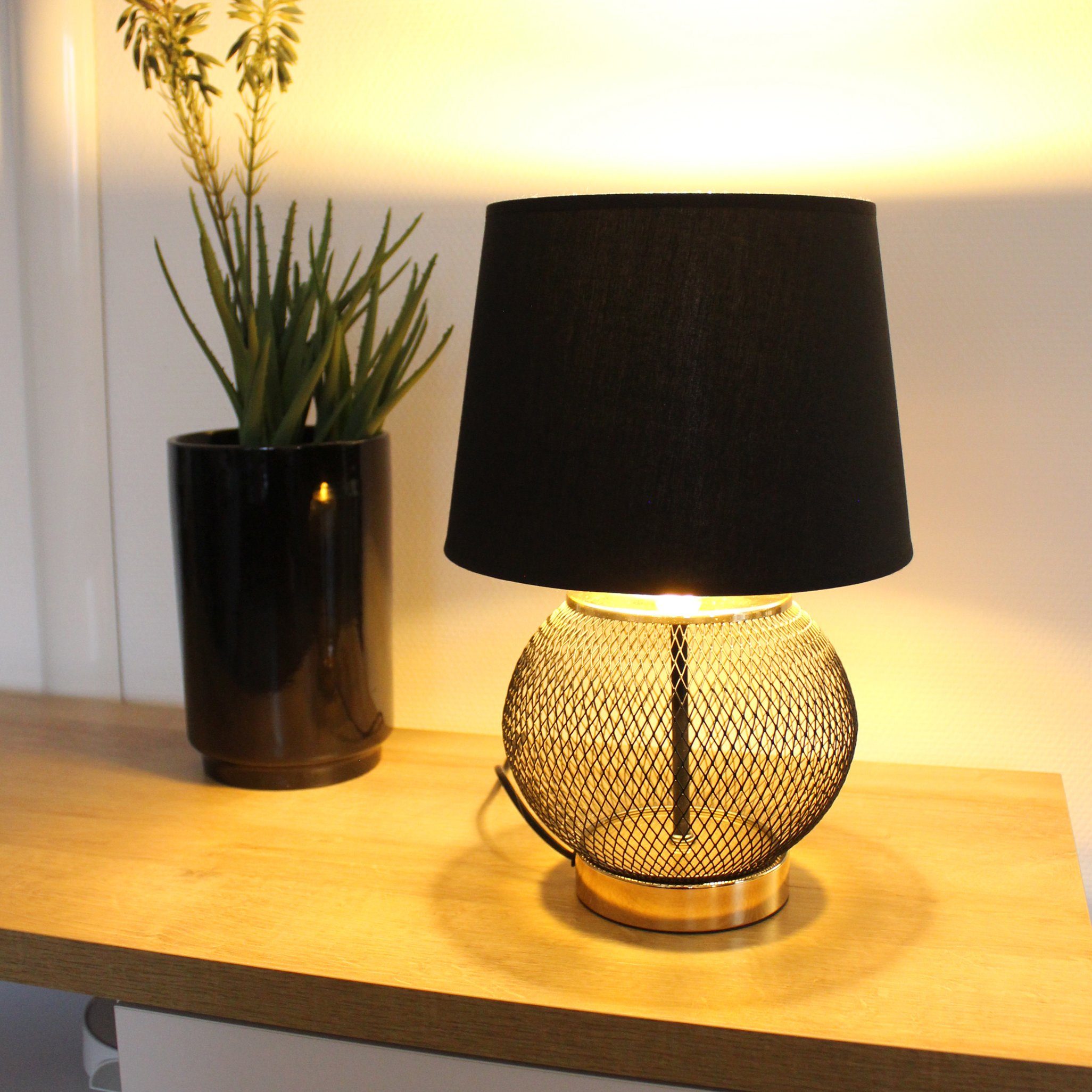 Arnusa Tischleuchte Tischlampe rund Metall, schwarz gold mit schwarzem Schi günstig online kaufen