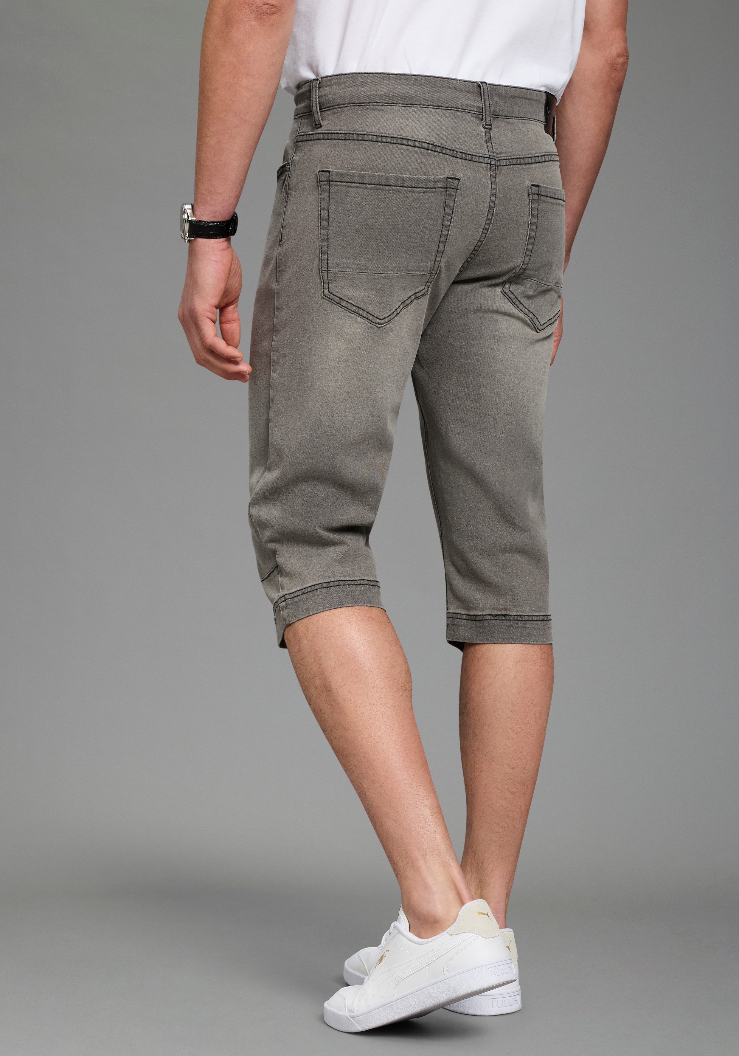 Bruno Banani Jeansbermudas Hutch-Bermuda Straight-Fit, normale Leibhöhe, aus elastischem Denim-Material