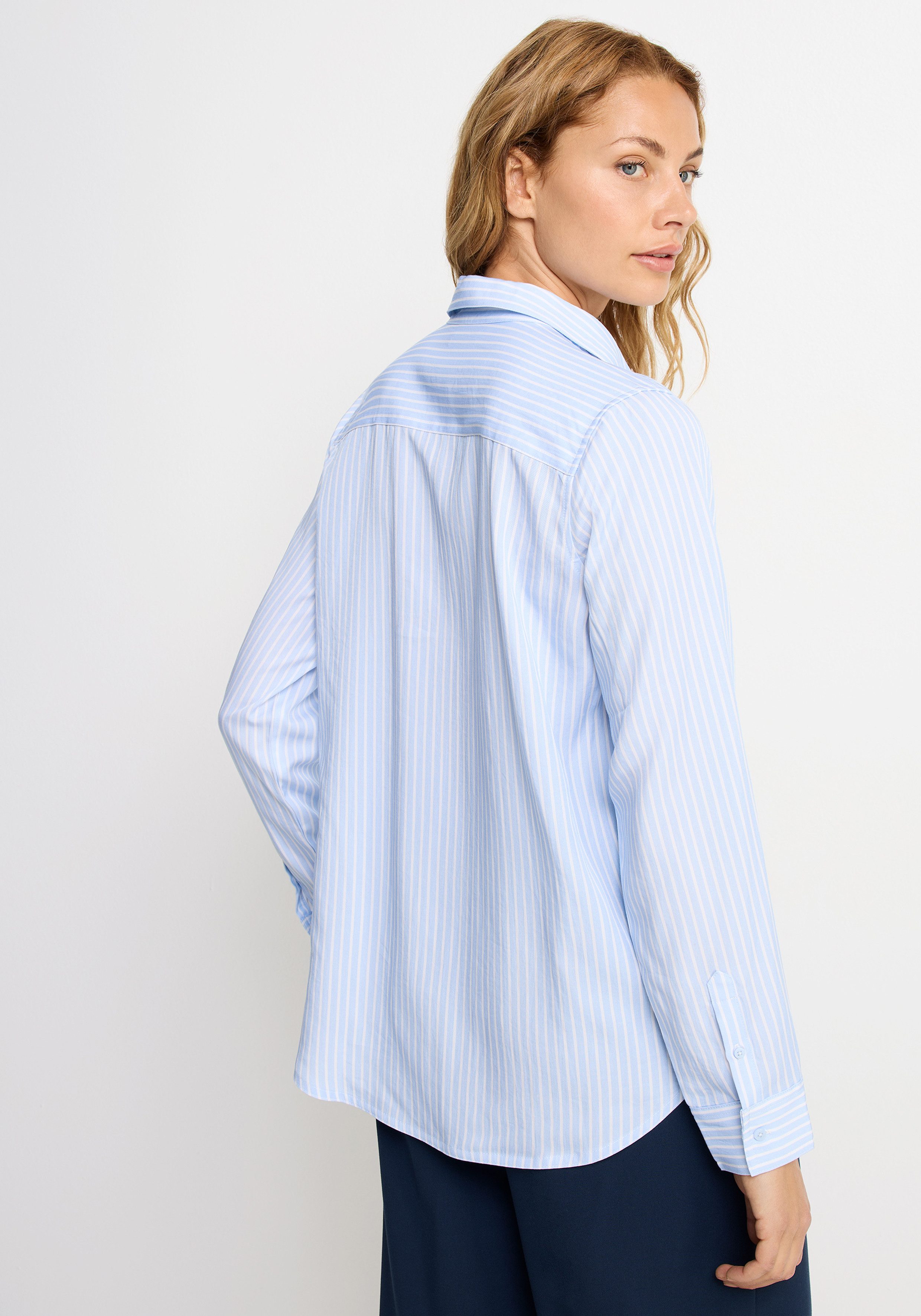 LASCANA Hemdbluse aus Lyocellqualität, Streifenbluse mit langen Ärmeln – Bild 3 von 5