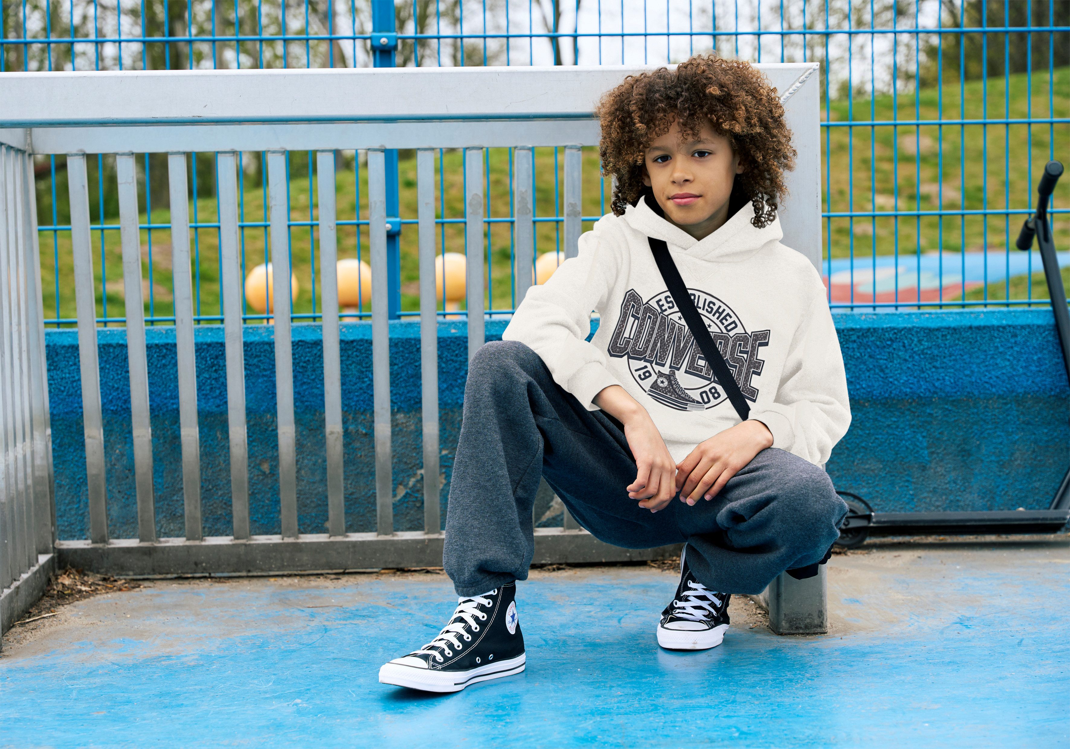 Converse Kapuzensweatshirt CNVB HERITAGE EST CNV PO HOODY mit gefütterter Kapuze, aus Baumwolle und Polyester