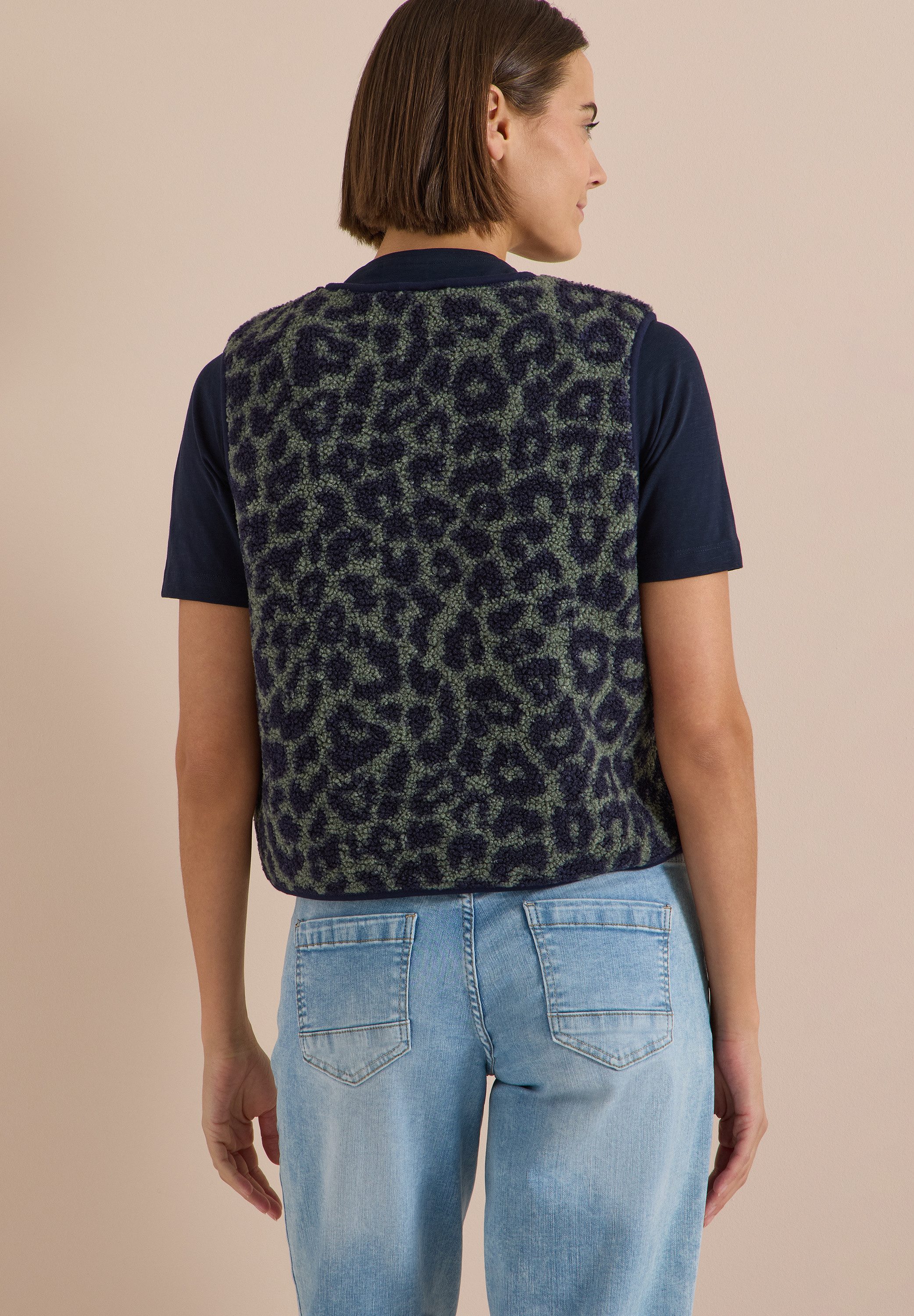 CECIL Fleeceweste Teddy-Weste mit Softshelldetails und Leo-Muster