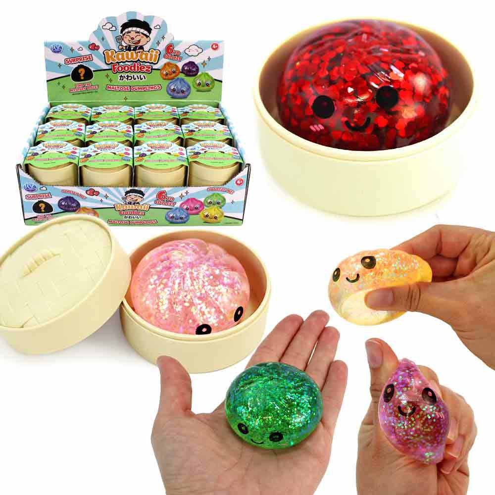Whitehouse Leisure International Ltd Spielfigur Squishy Dumpling glitzernd in Blindbox - ca. 5,5 cm, (1-tlg)
