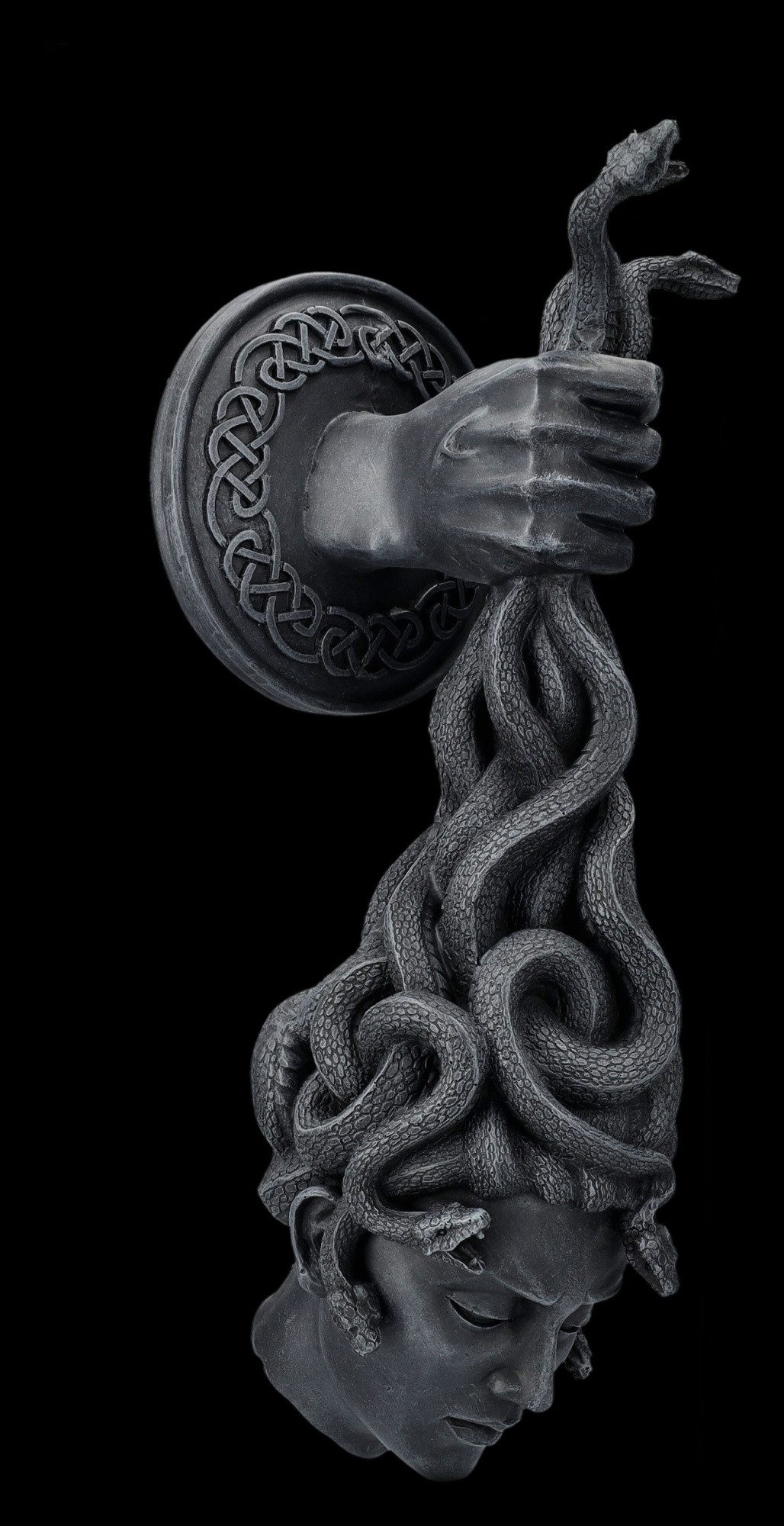 Figuren Shop GmbH Wanddekoobjekt Wanddeko - Hand hält Kopf der Medusa Mythologie Dekoration Wandbehang