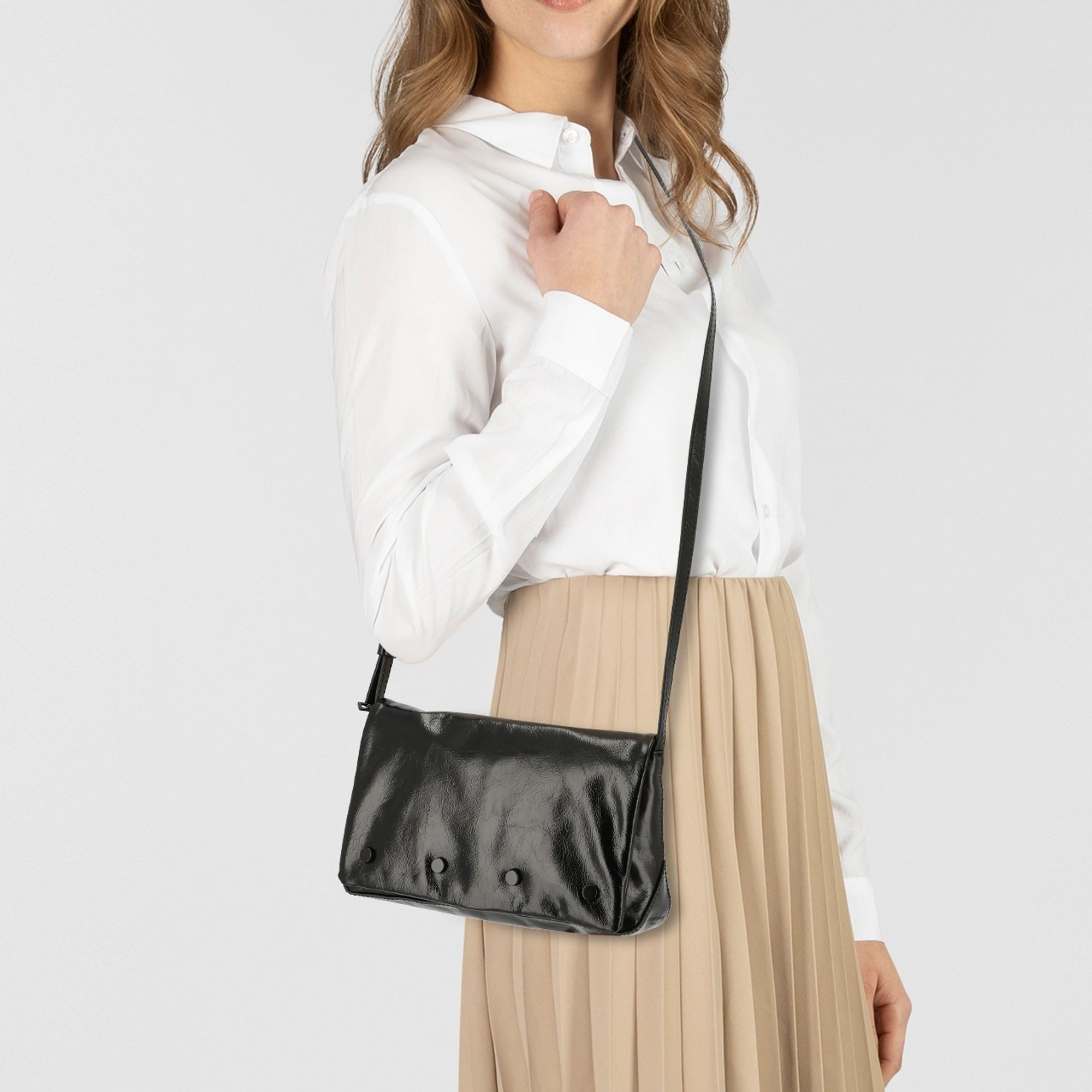 Liebeskind Berlin Umhängetasche Rive, Leder günstig online kaufen