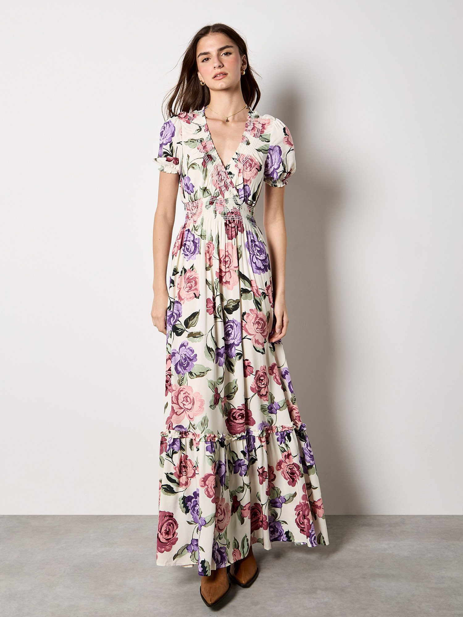 Apricot Maxikleid Chloe Maxikleid mit Blumenmuster und Wickelausschnitt günstig online kaufen