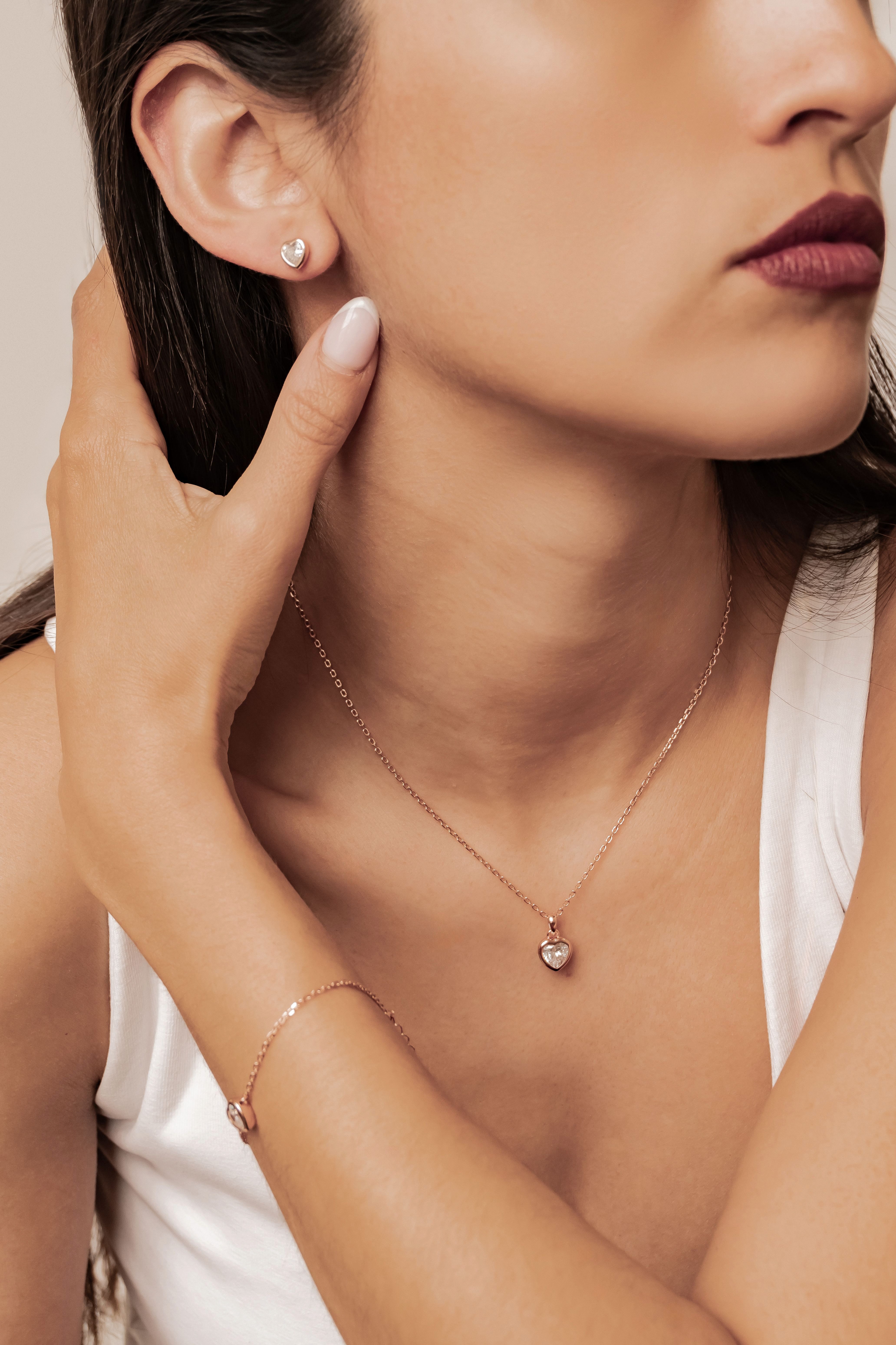 Hey Happiness Schmuckset Lumina Herz, aus 925 Silber mit Zirkonia Herzen, Elegantes Damen Set mit Herz Kette, Armband & Ohrsteckern