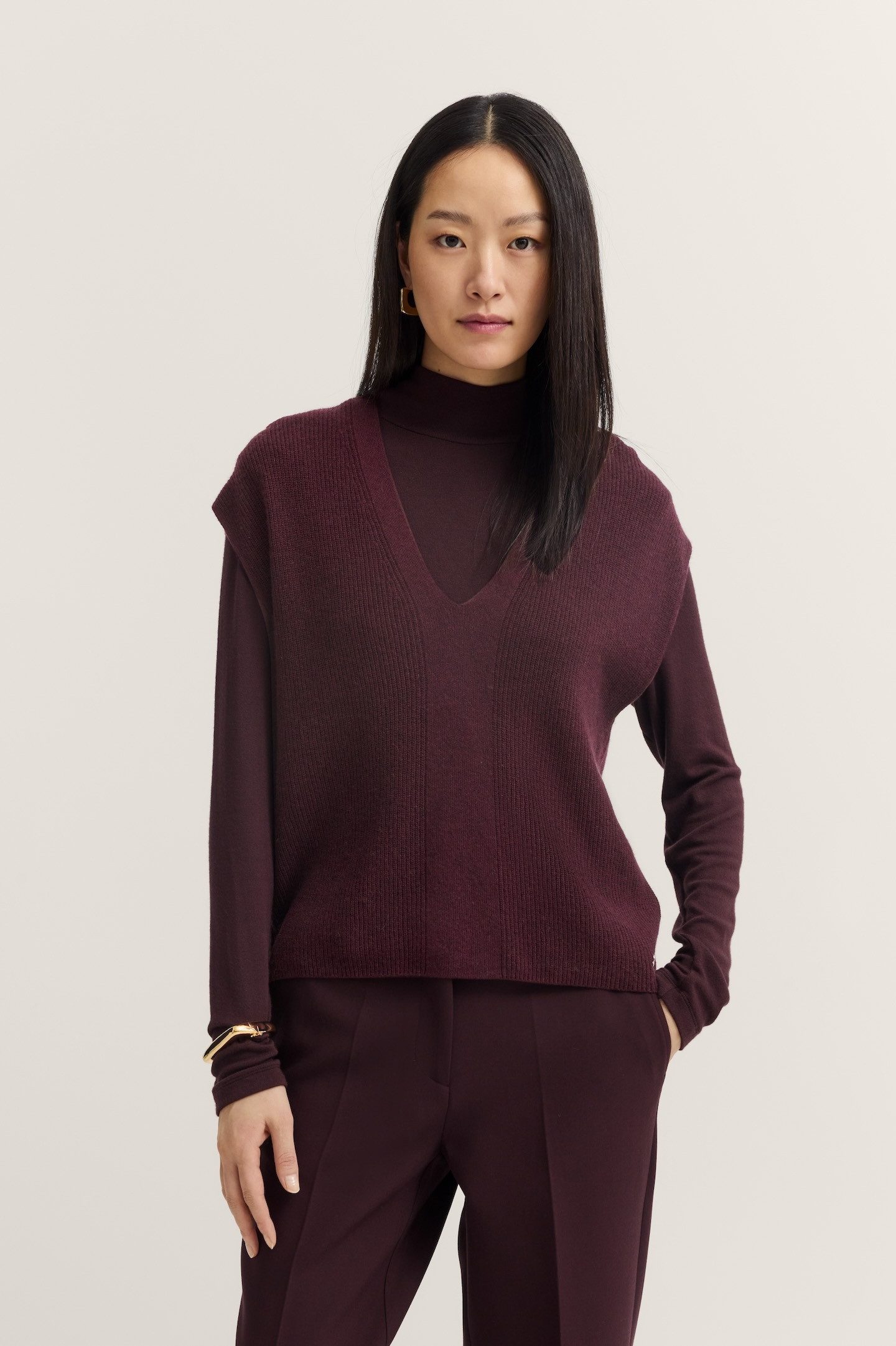 bugatti Pullunder Kaschmir-Mix mit V-Ausschnitt vielseitig kombinierbar günstig online kaufen