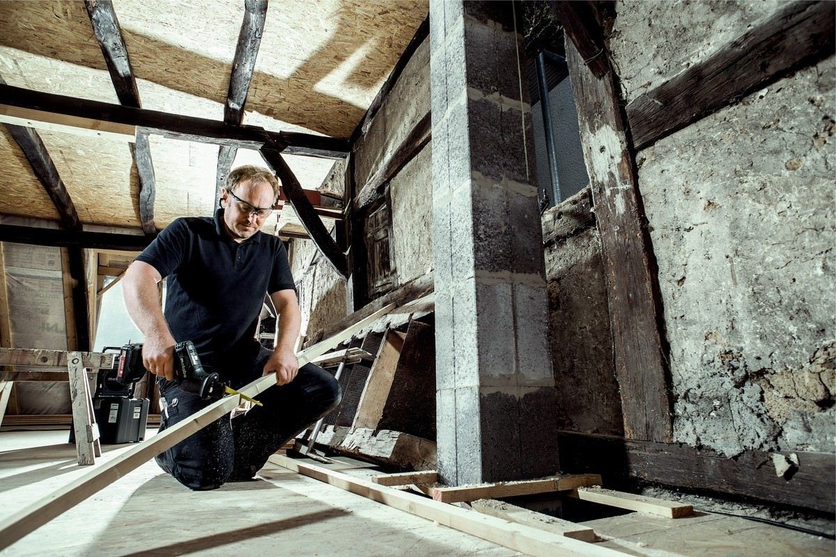 metabo Akku-Säbelsäge SSE 18 LTX Compact, 2 x 2 Ah Li-Ion im Kunststoffkoffer